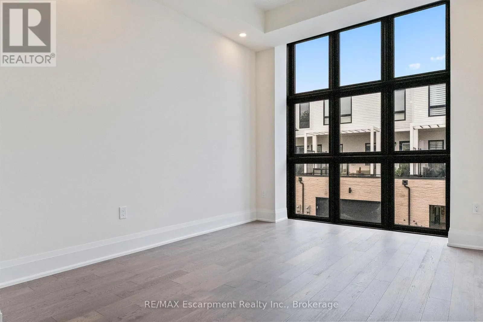 2 - 138 EAST STREET, #2