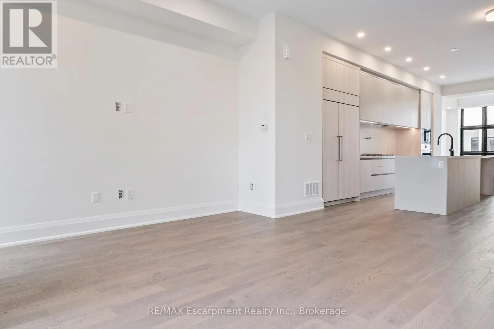 2 - 138 EAST STREET, #2