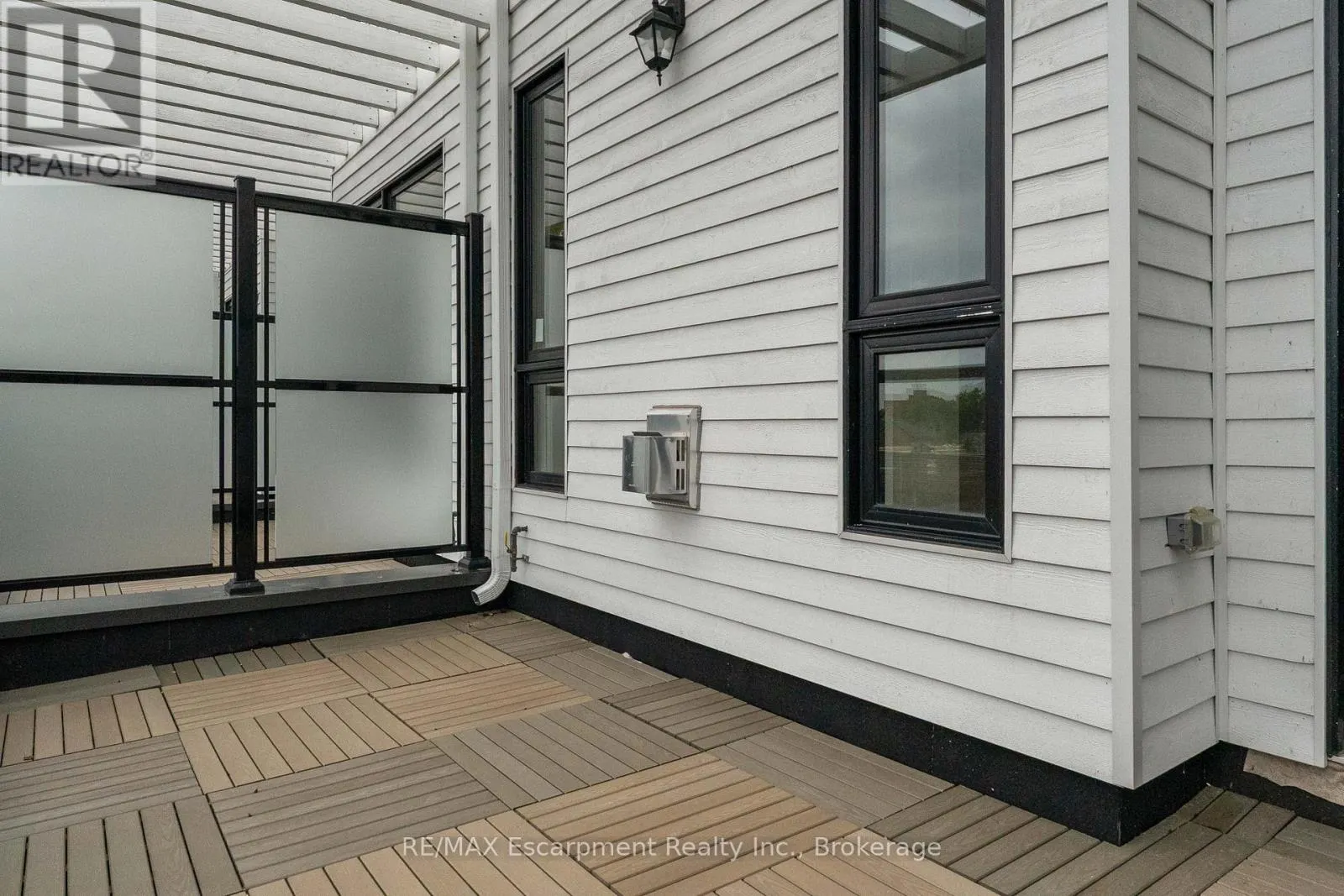 2 - 138 EAST STREET, #2