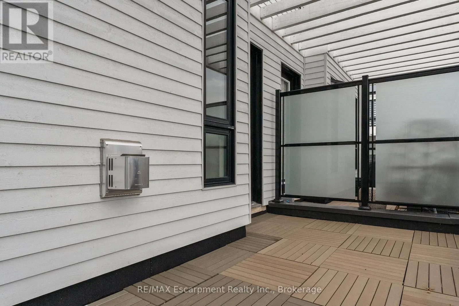 2 - 138 EAST STREET, #2