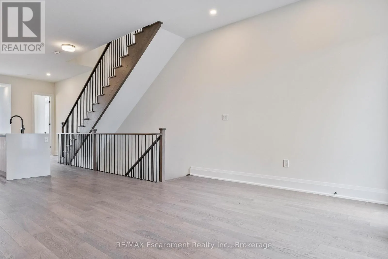2 - 138 EAST STREET, #2