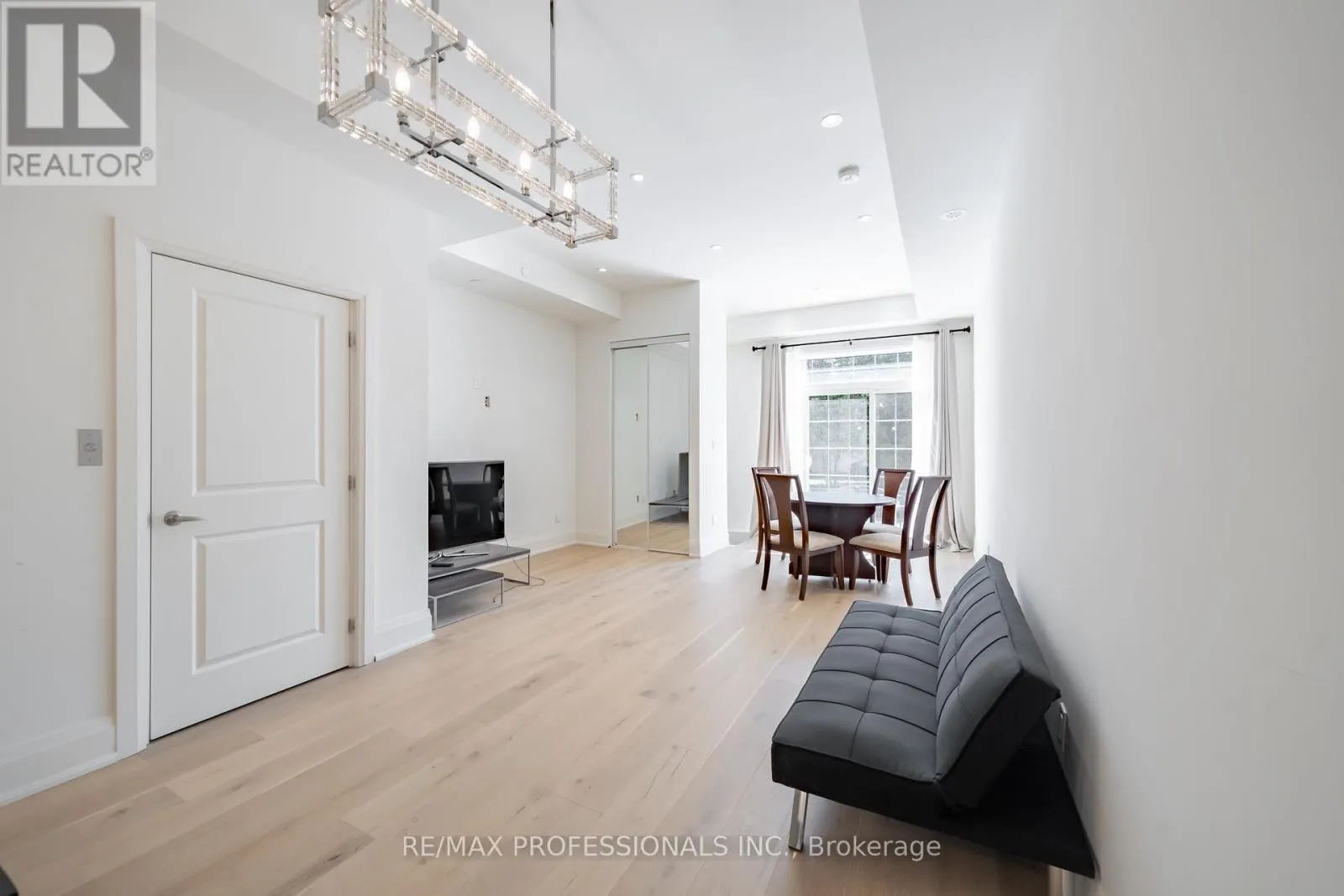 2 - 95 BROOKFIELD ROAD