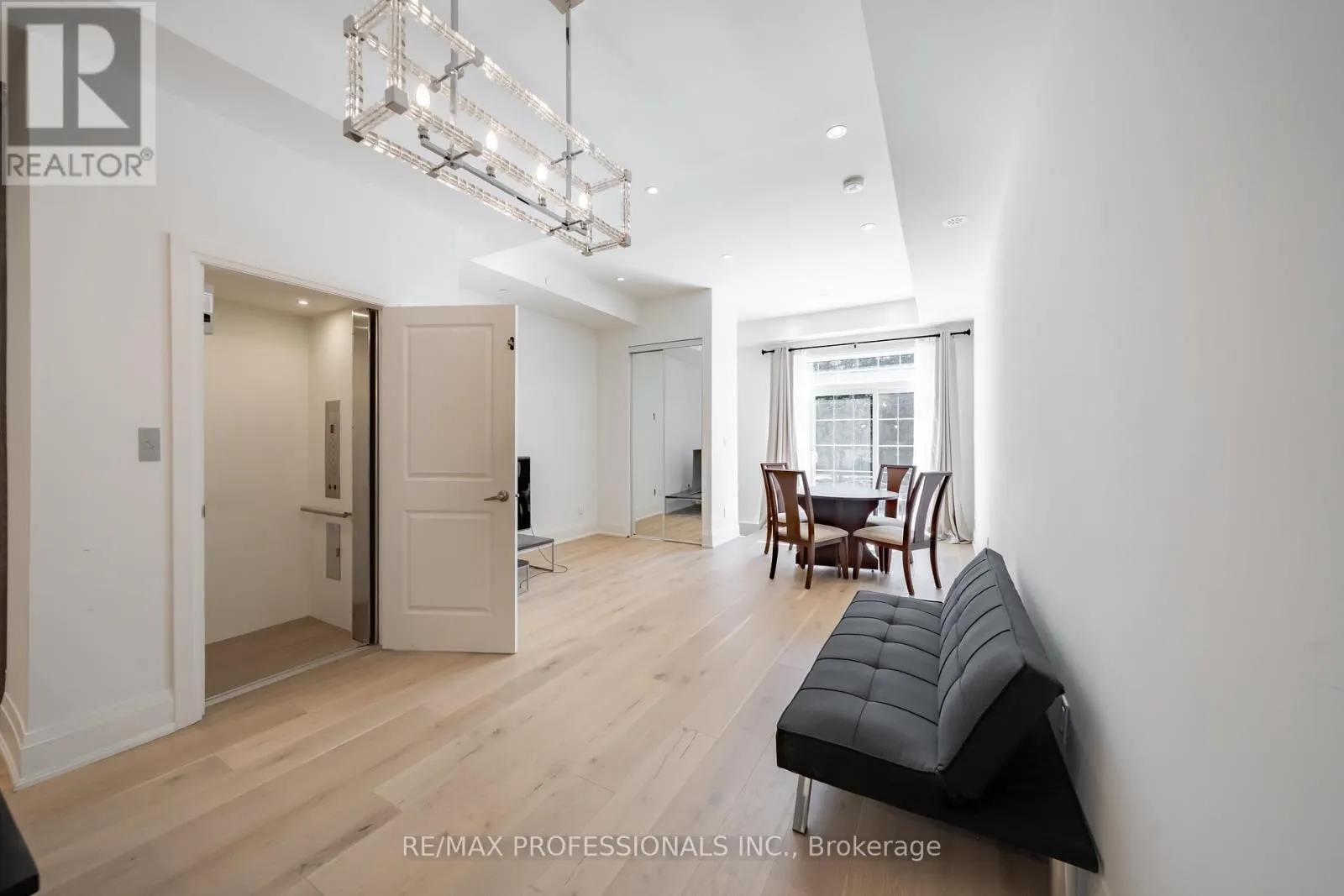 2 - 95 BROOKFIELD ROAD