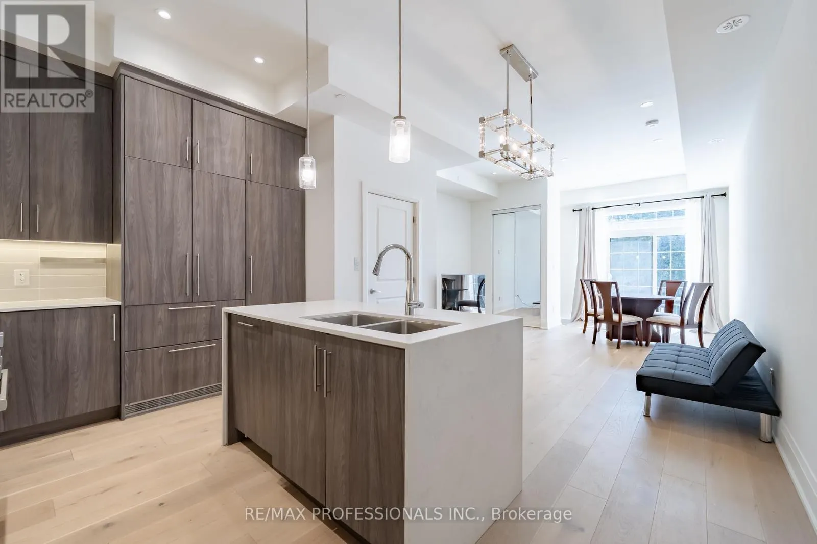 2 - 95 BROOKFIELD ROAD