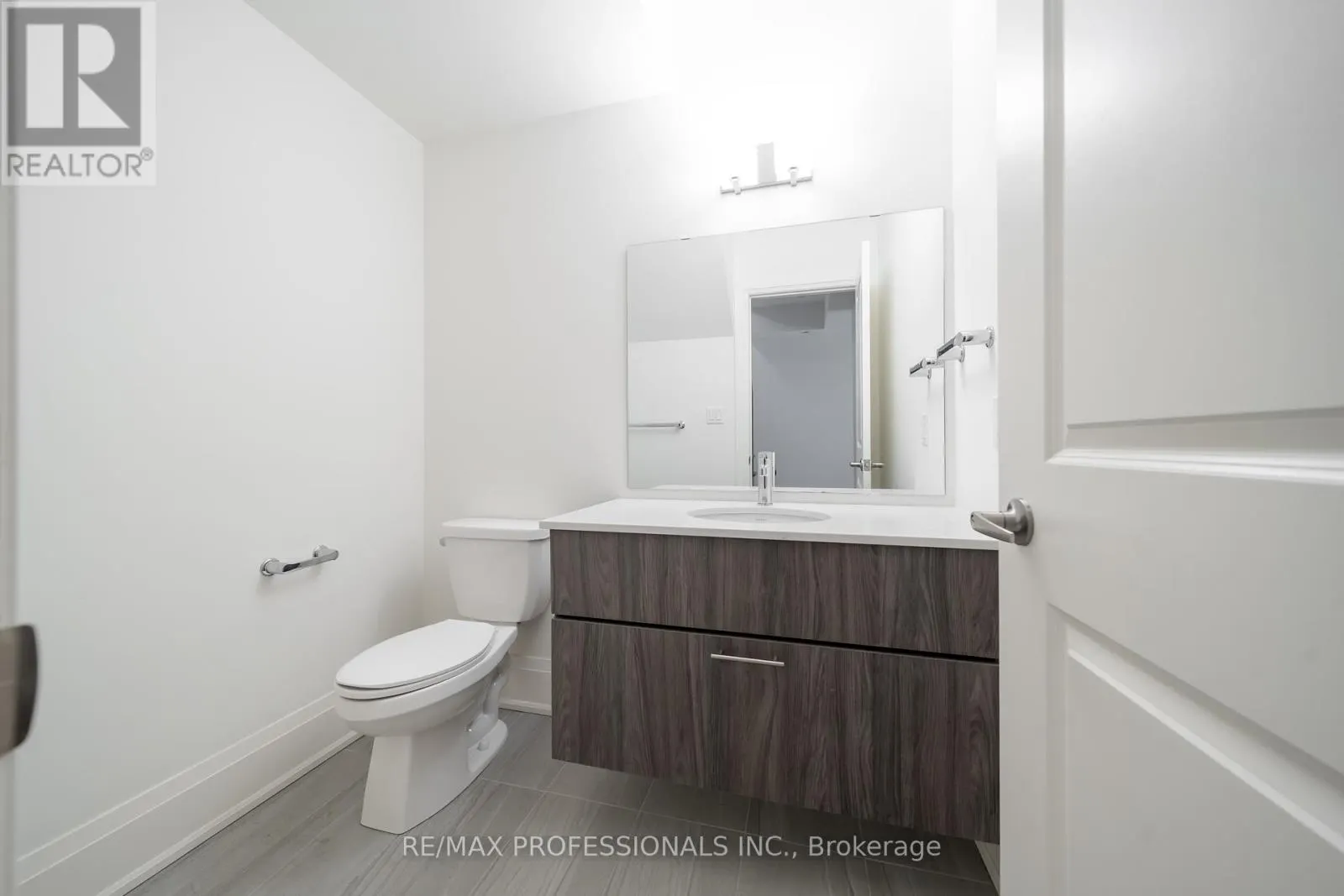 2 - 95 BROOKFIELD ROAD
