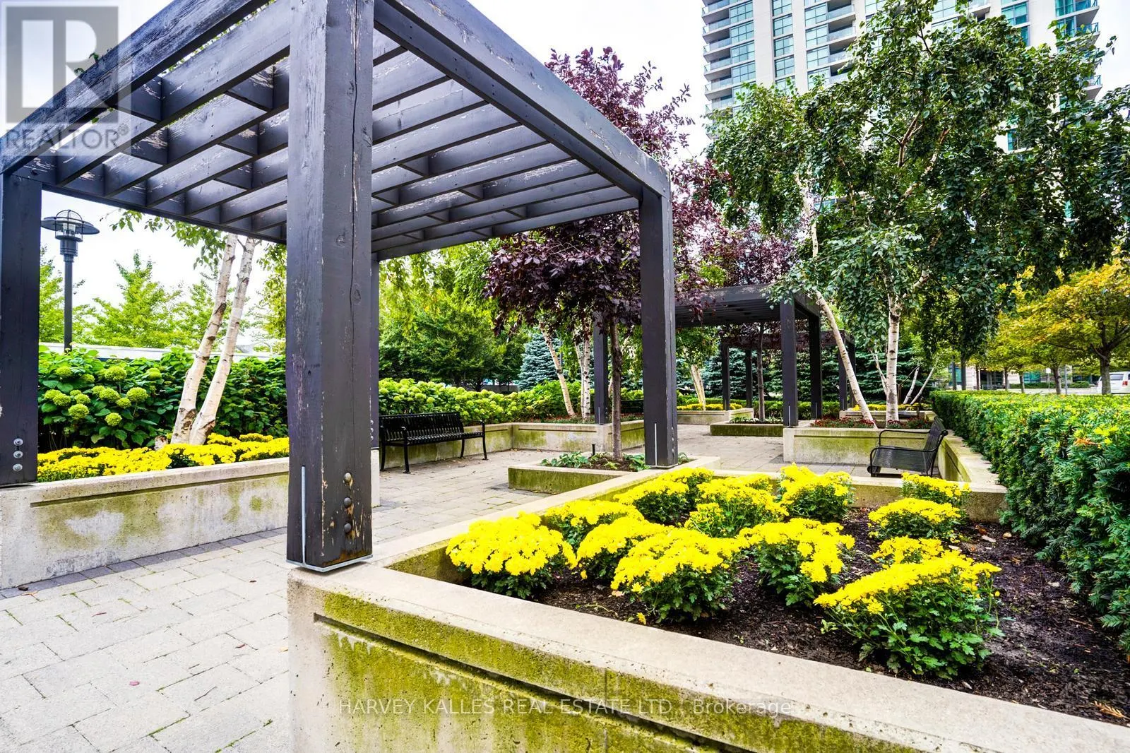109 - 215 SHERWAY GARDENS ROAD