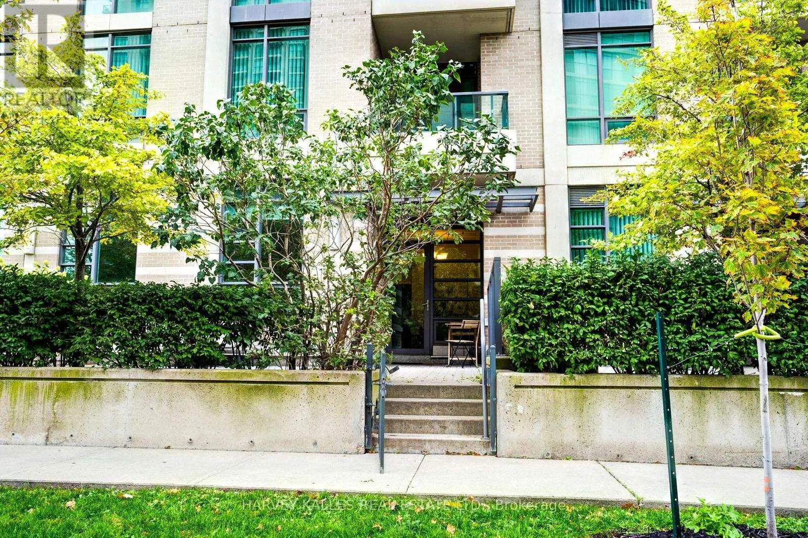 109 - 215 SHERWAY GARDENS ROAD