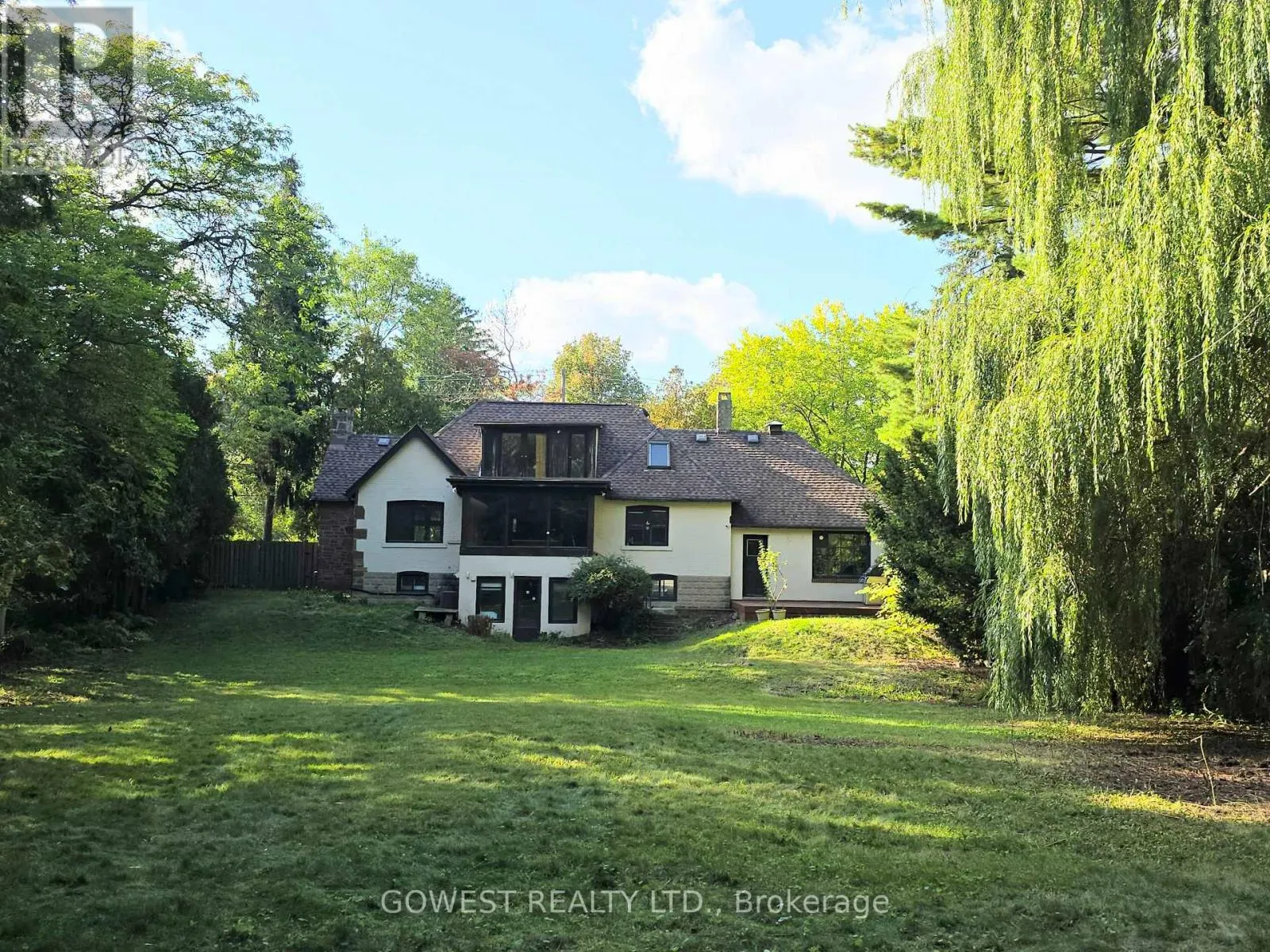 62 PINEWOOD TRAIL