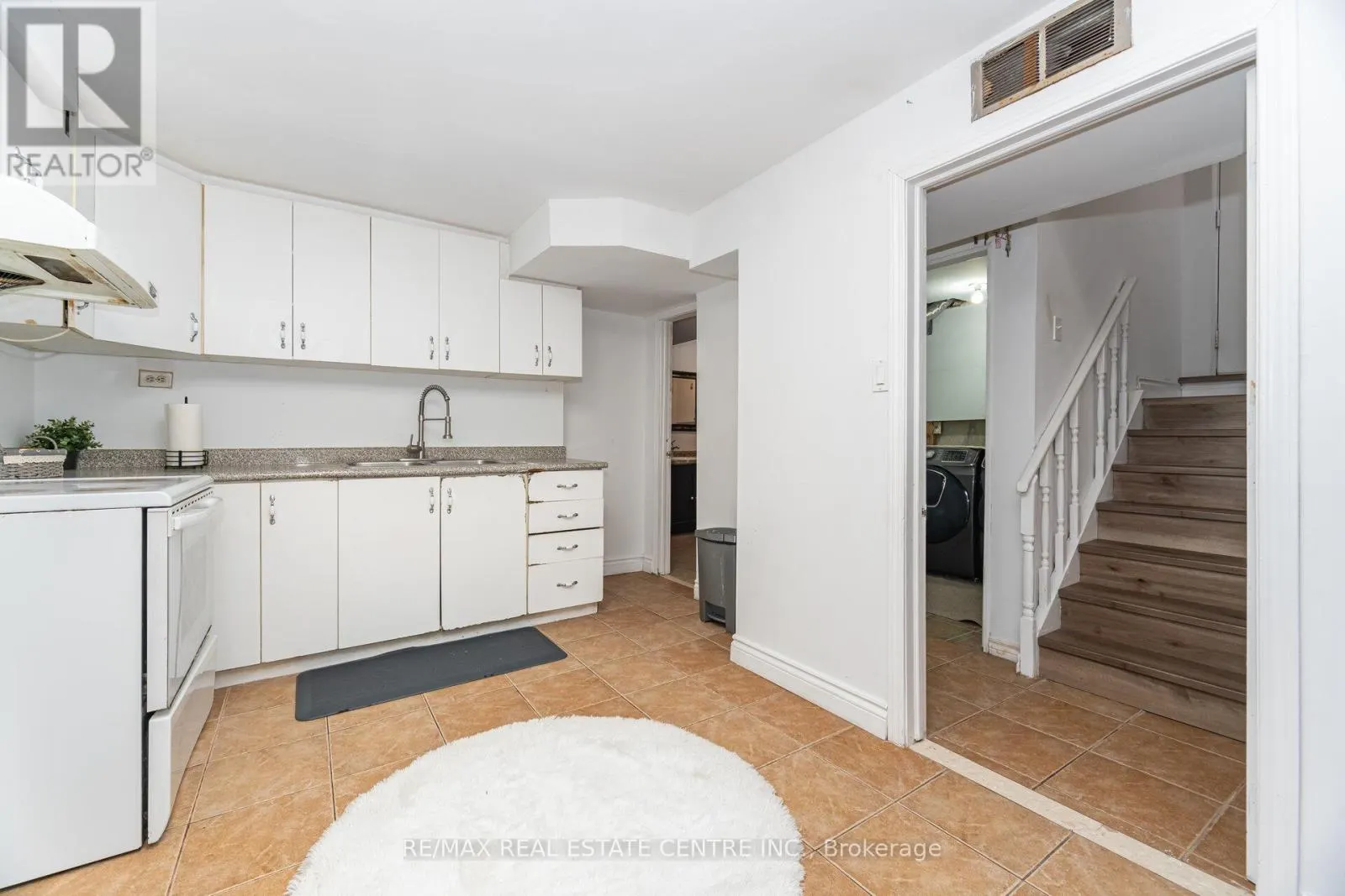 44 ABELARD AVENUE