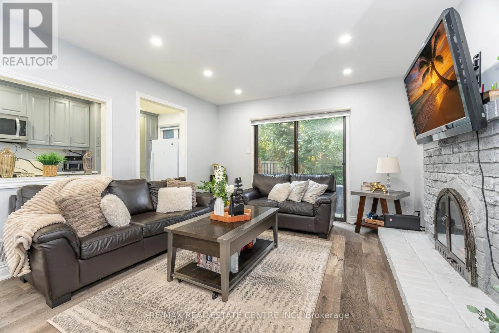44 ABELARD AVENUE