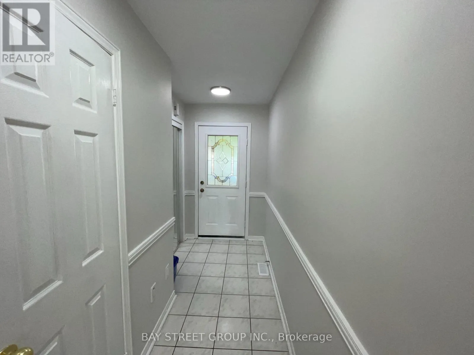 4404 VALLENCE DRIVE