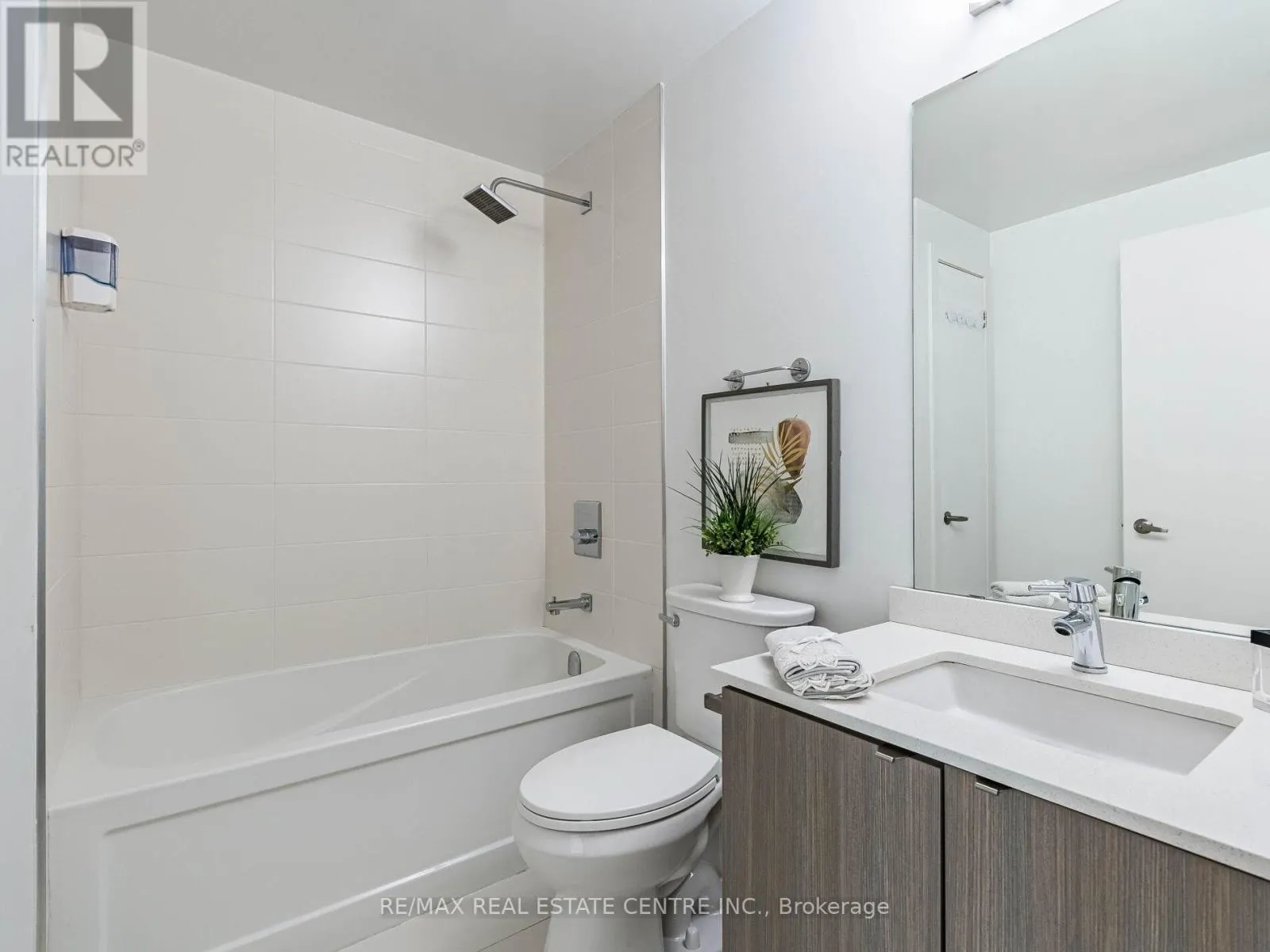 B314 - 5240 DUNDAS STREET