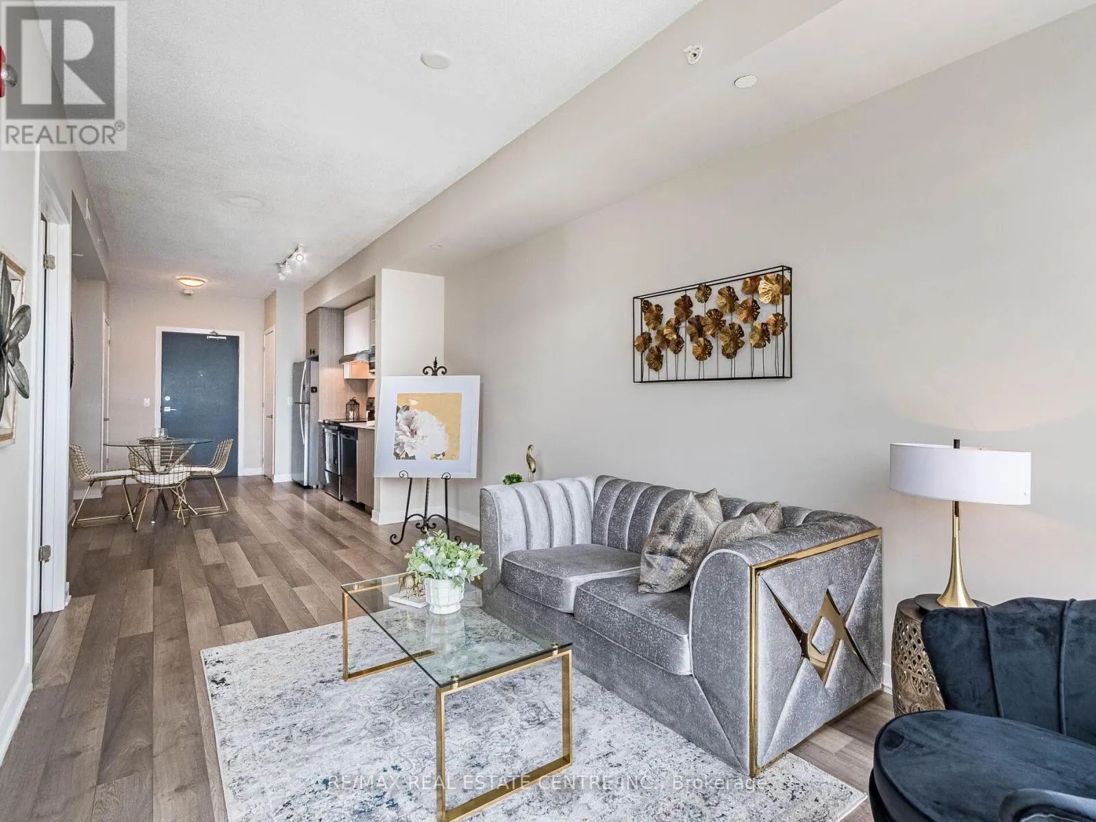 B314 - 5240 DUNDAS STREET