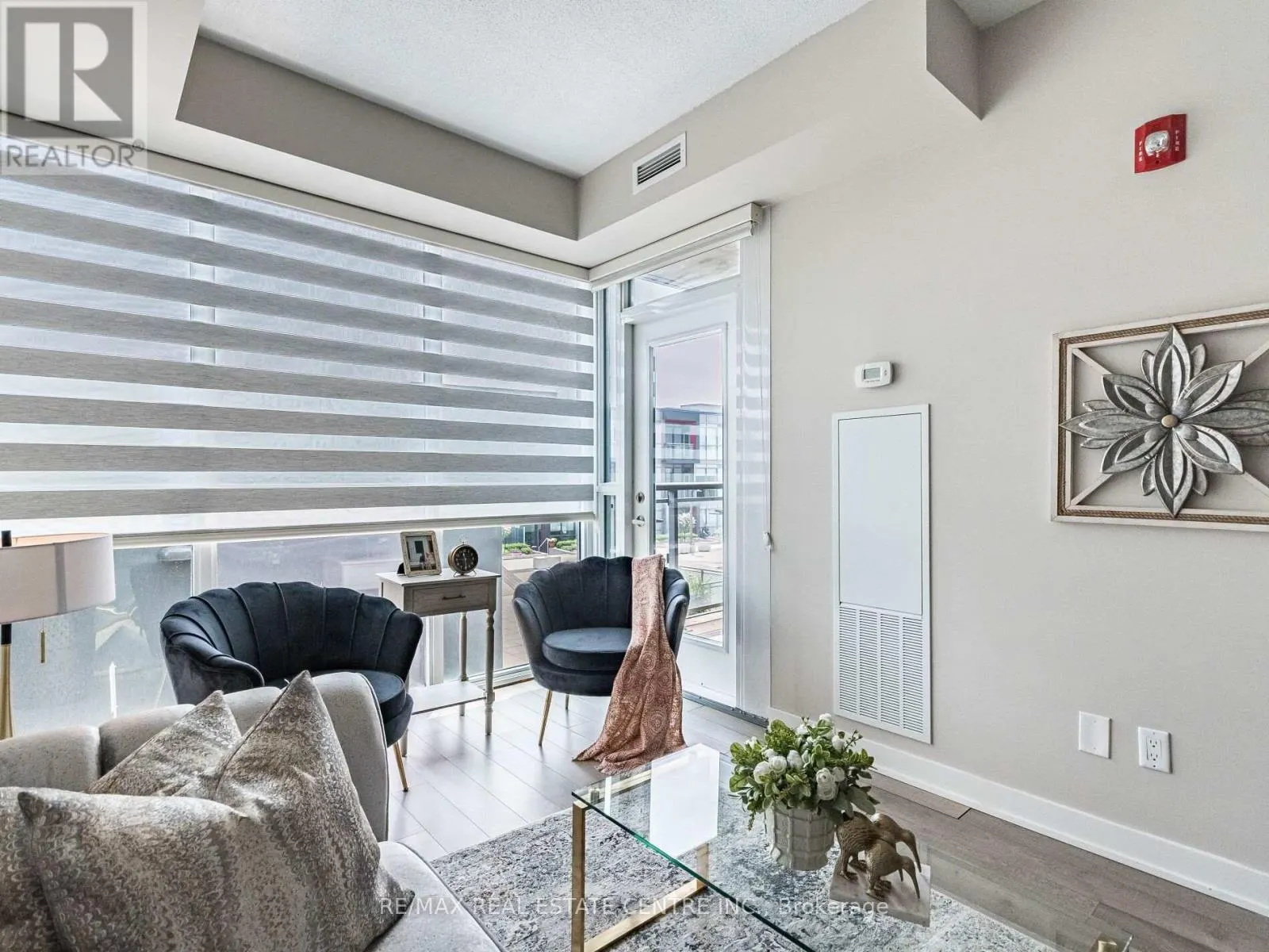 B314 - 5240 DUNDAS STREET