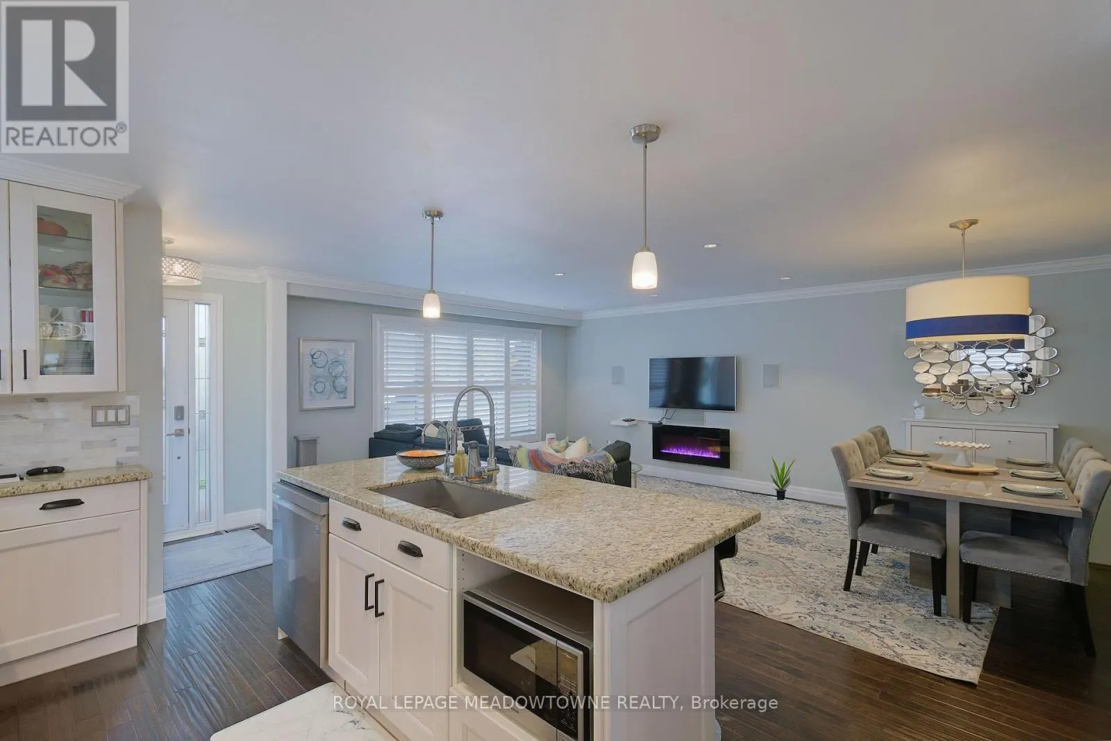 272 ORIOLE COURT