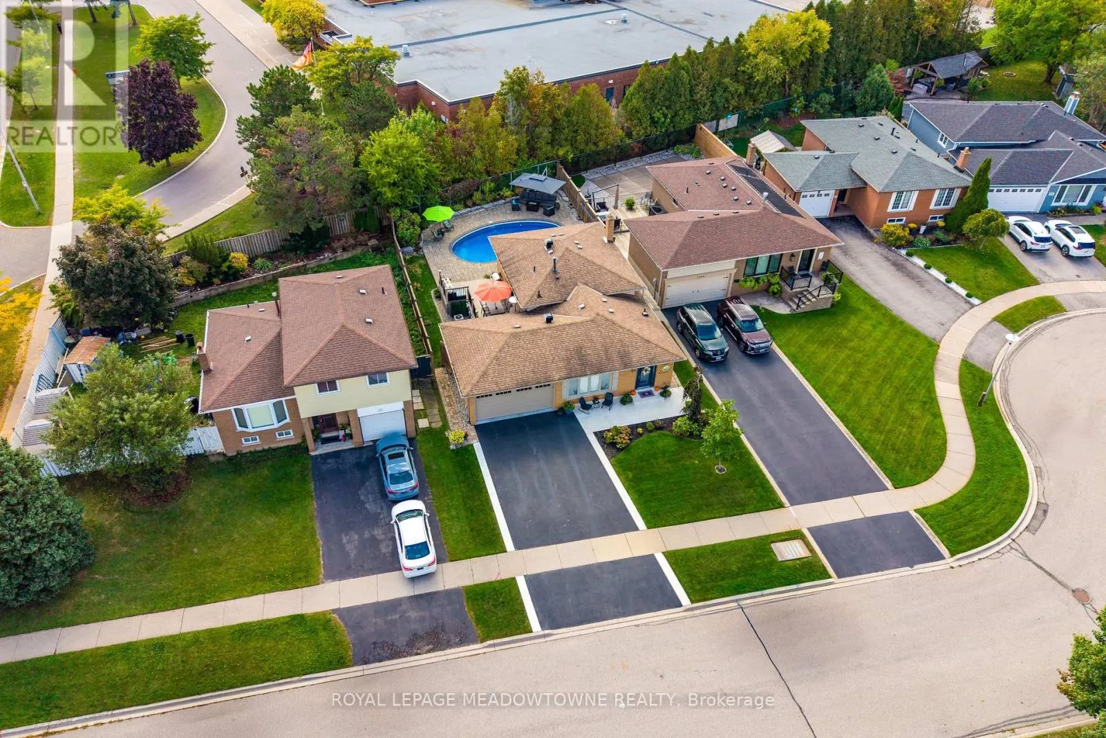 272 ORIOLE COURT