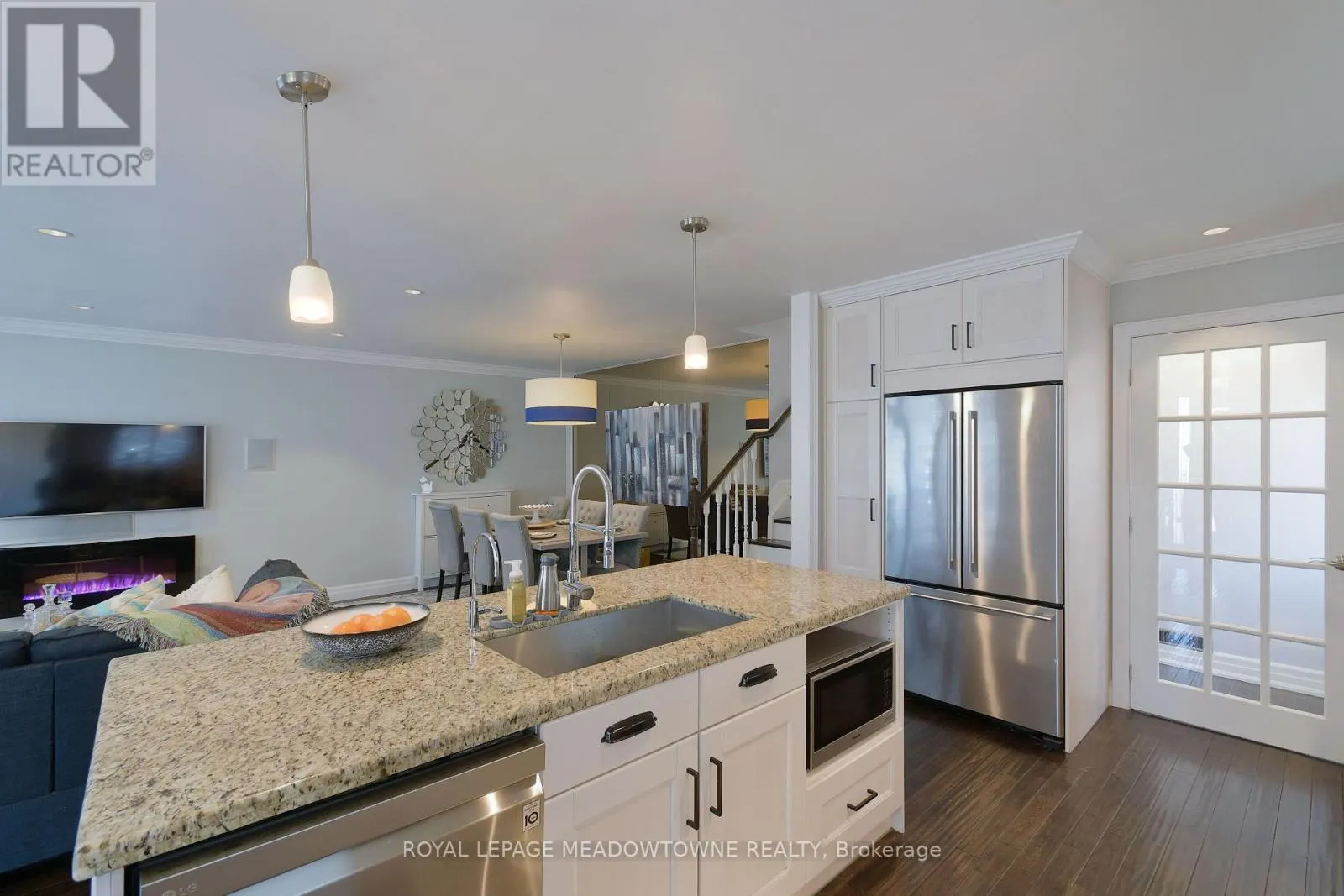 272 ORIOLE COURT