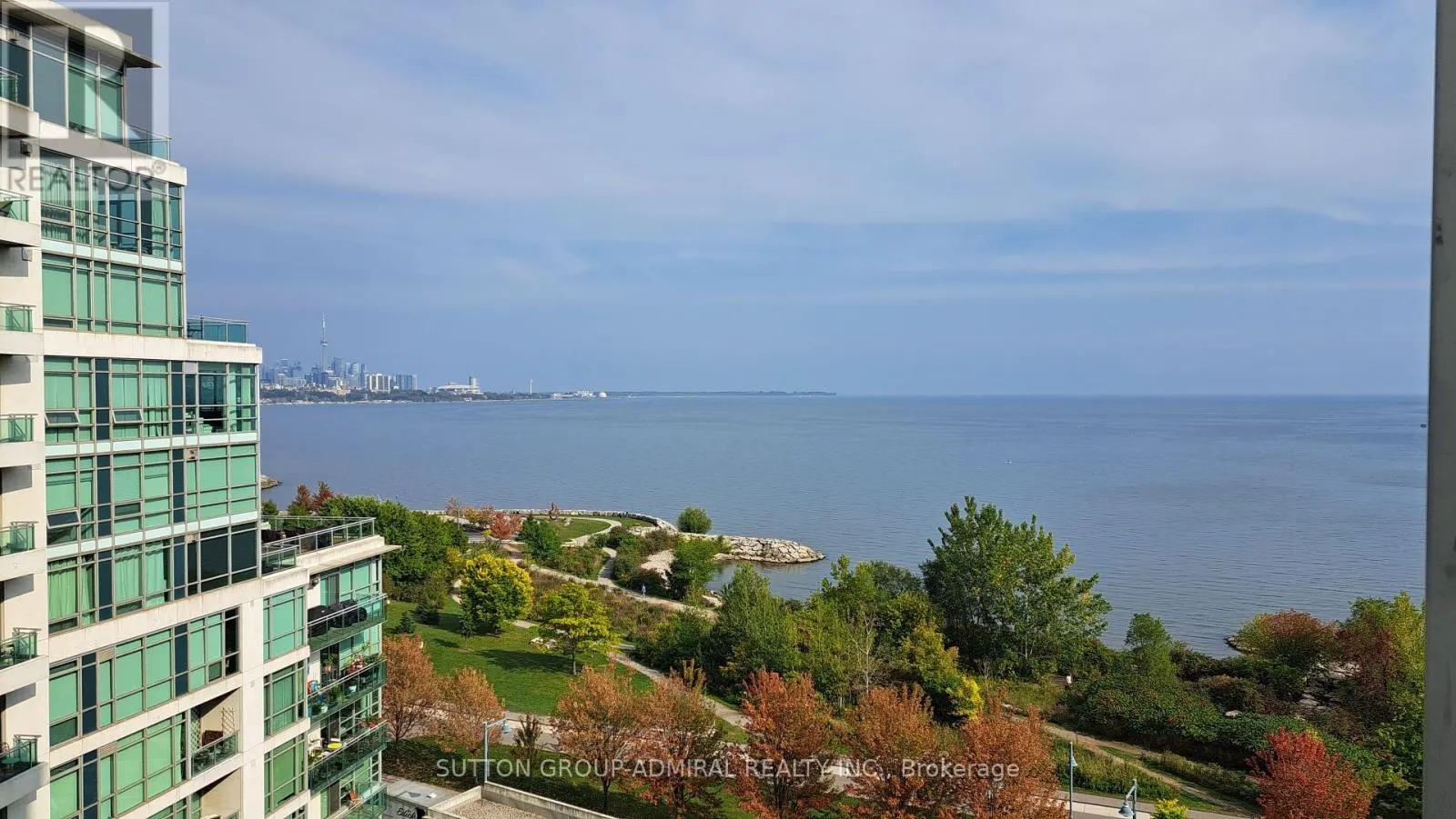901 - 5 MARINE PARADE DRIVE