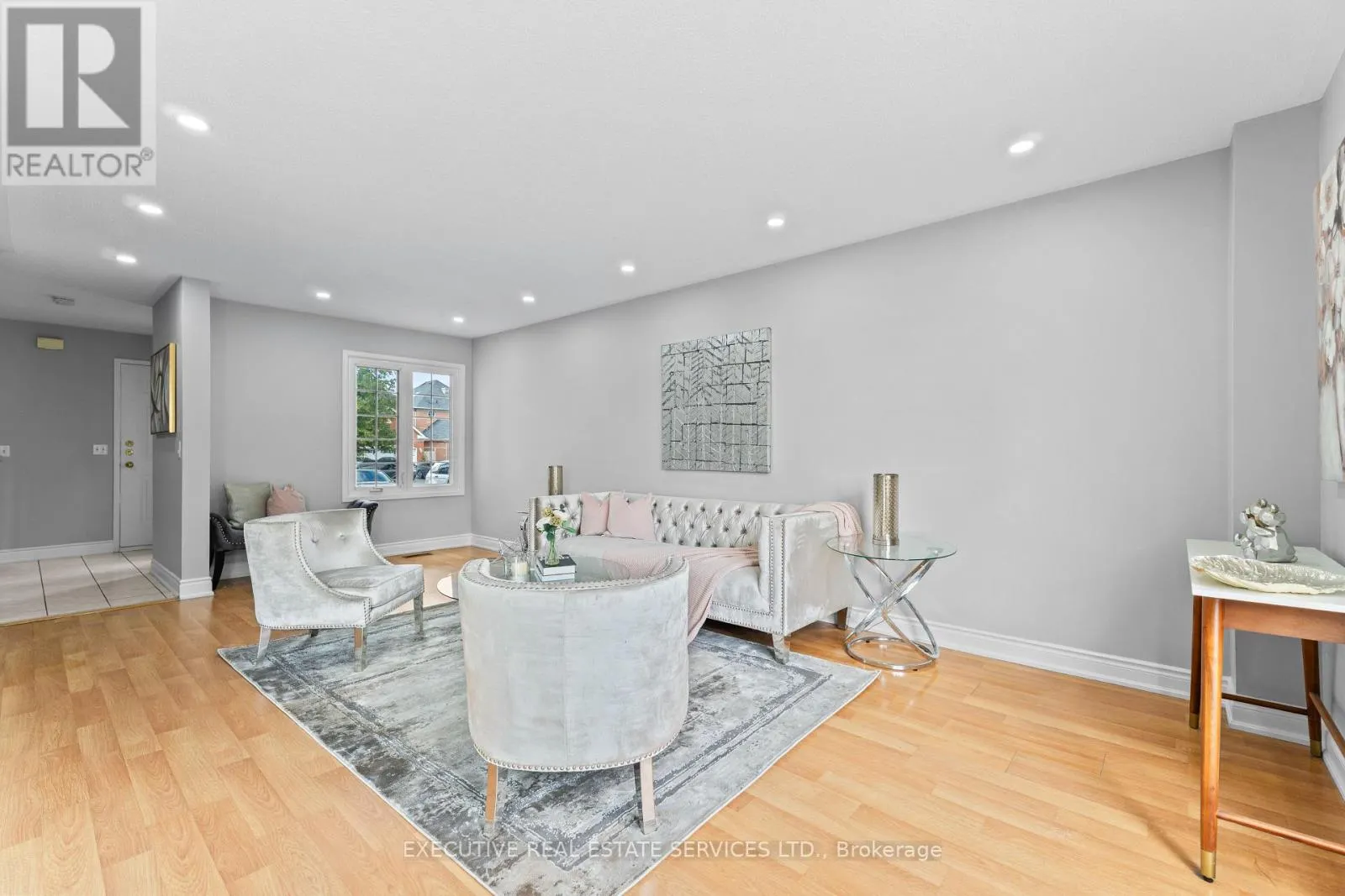 11 UPWOOD PLACE