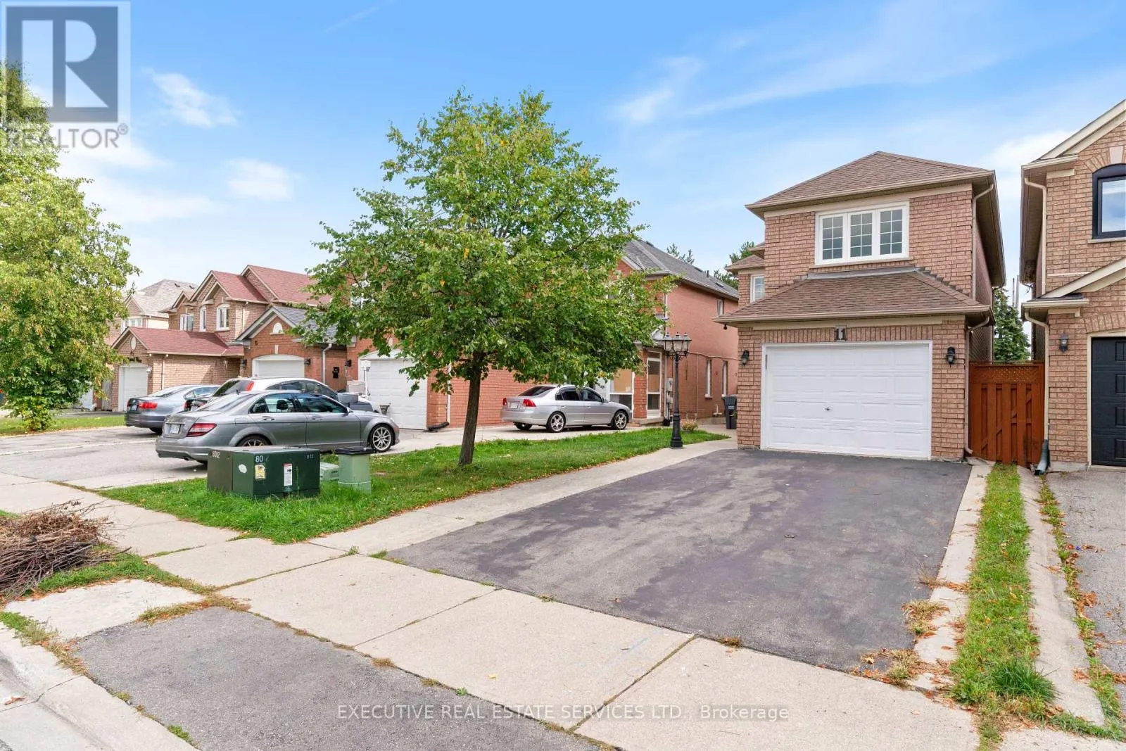 11 UPWOOD PLACE