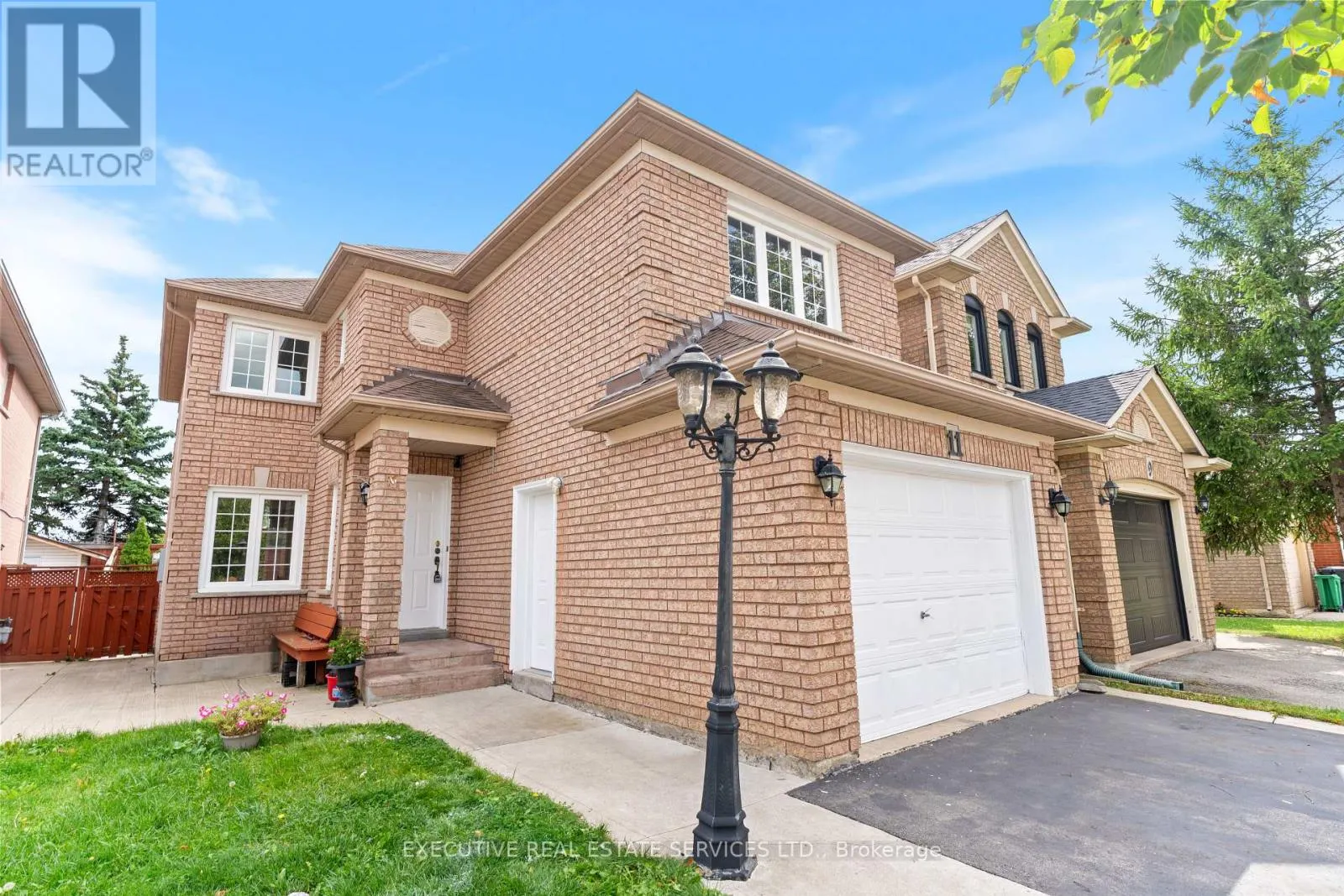 11 UPWOOD PLACE