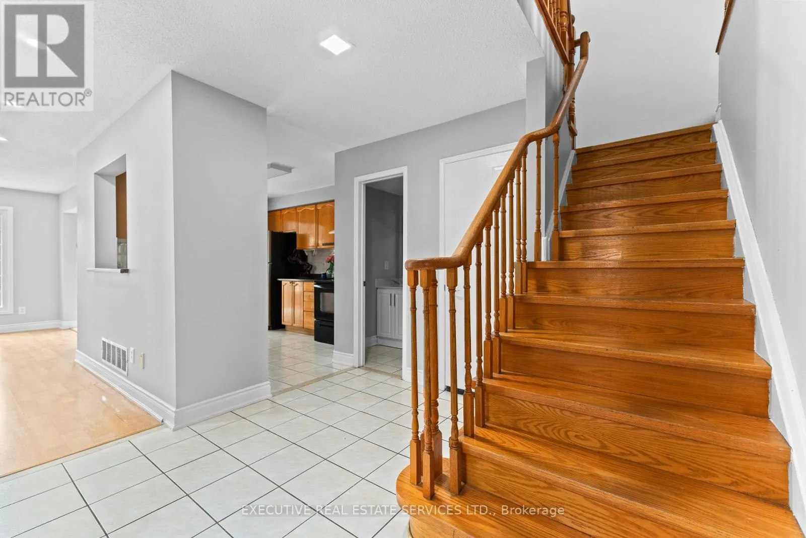 11 UPWOOD PLACE