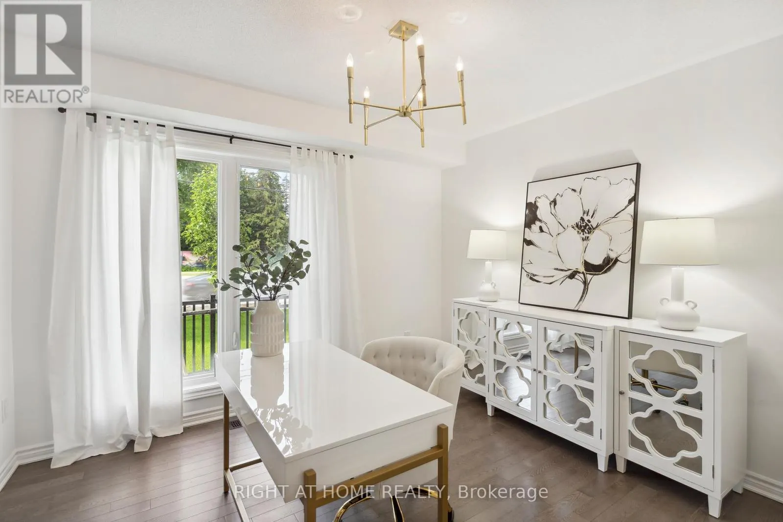 2495 LITTLEFIELD CRESCENT