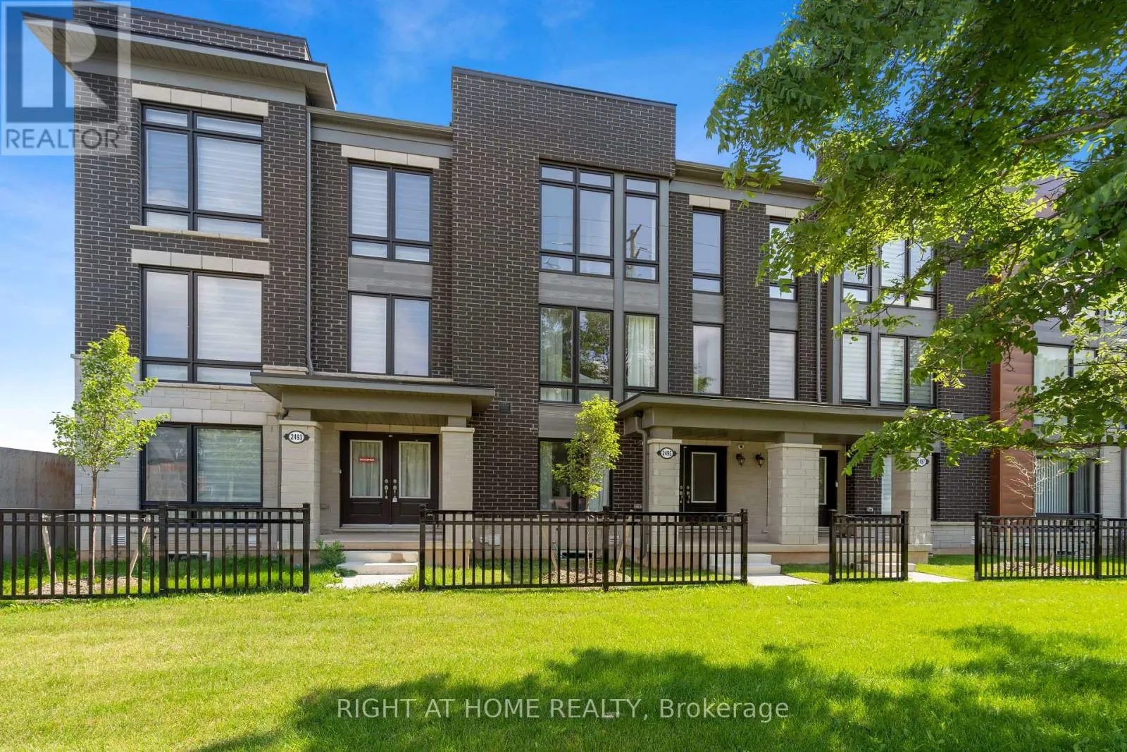 2495 LITTLEFIELD CRESCENT
