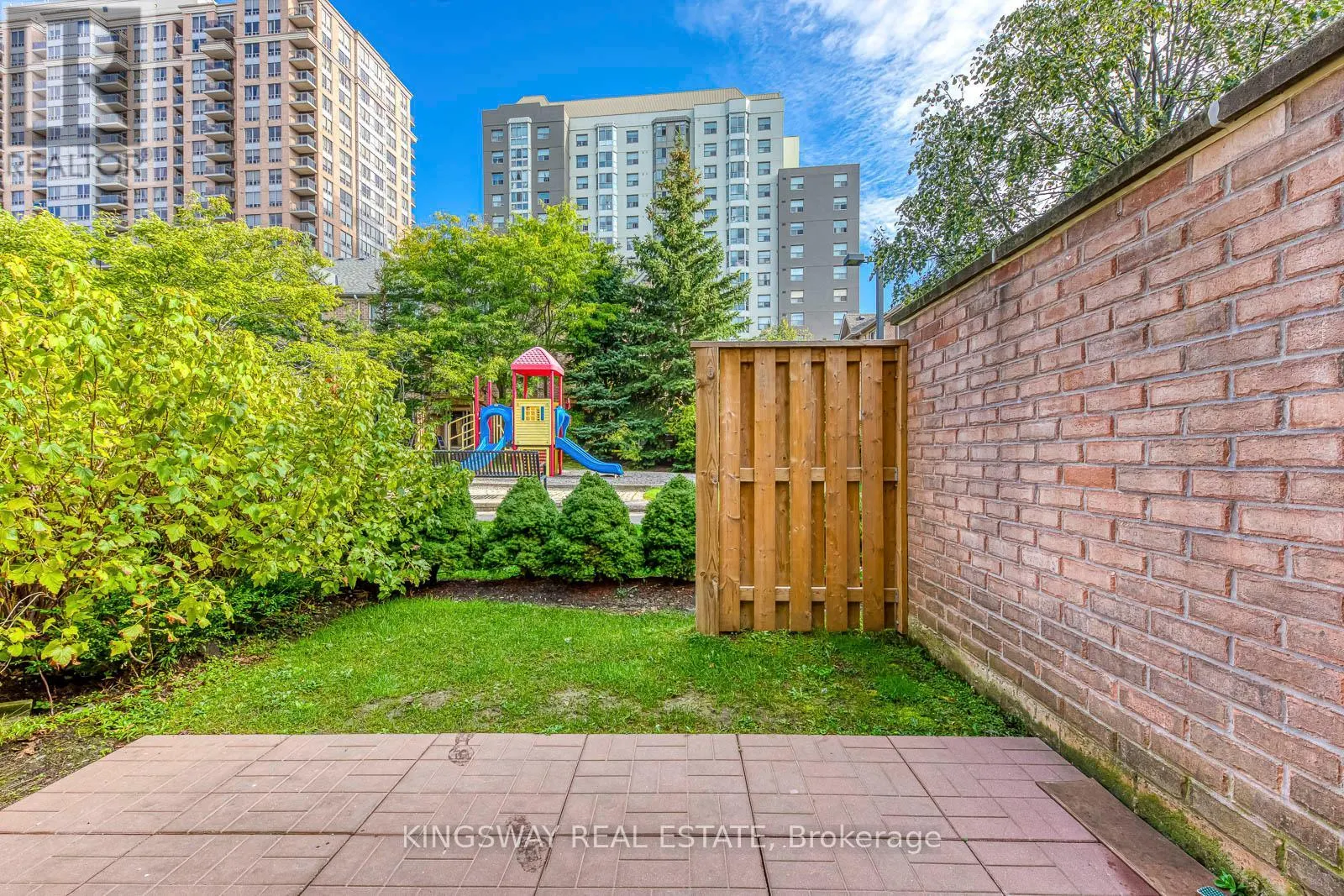 61 - 50 STRATHAVEN DRIVE