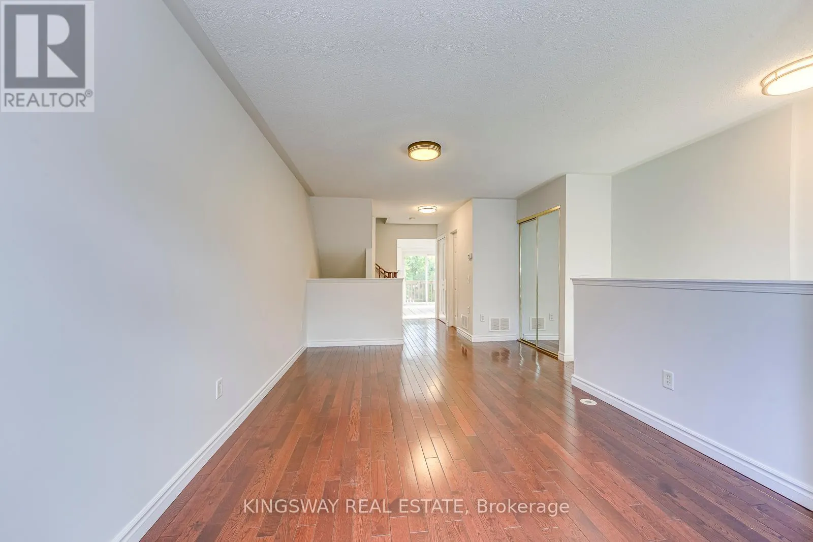 61 - 50 STRATHAVEN DRIVE