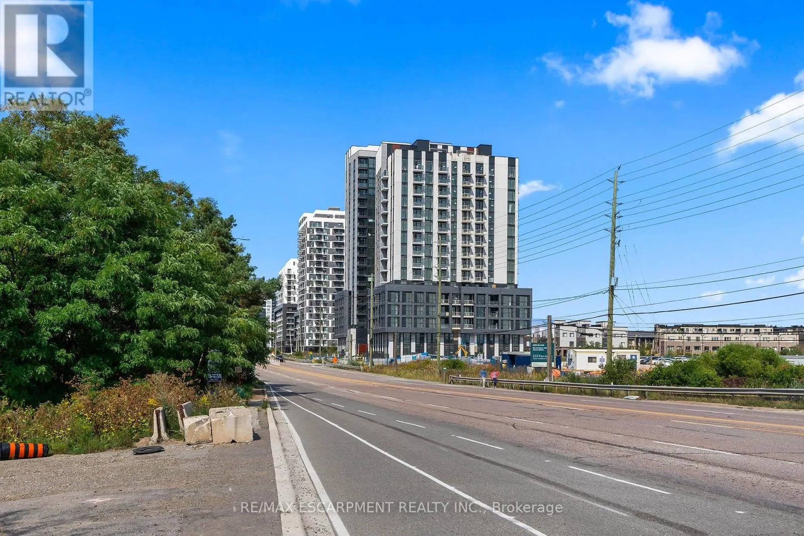 1808 - 3079 TRAFALGAR ROAD