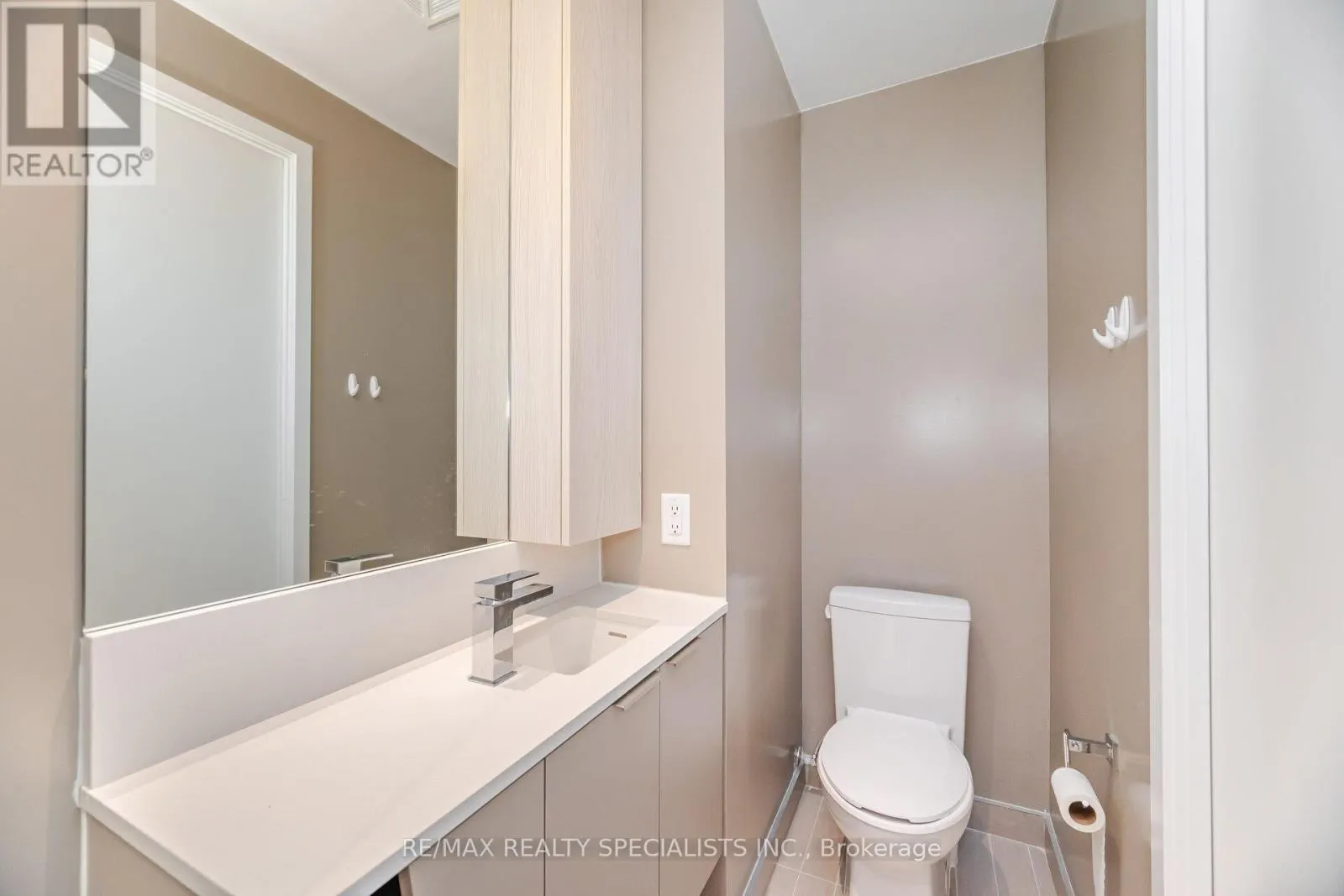 701 - 3900 CONFEDERATION PARKWAY