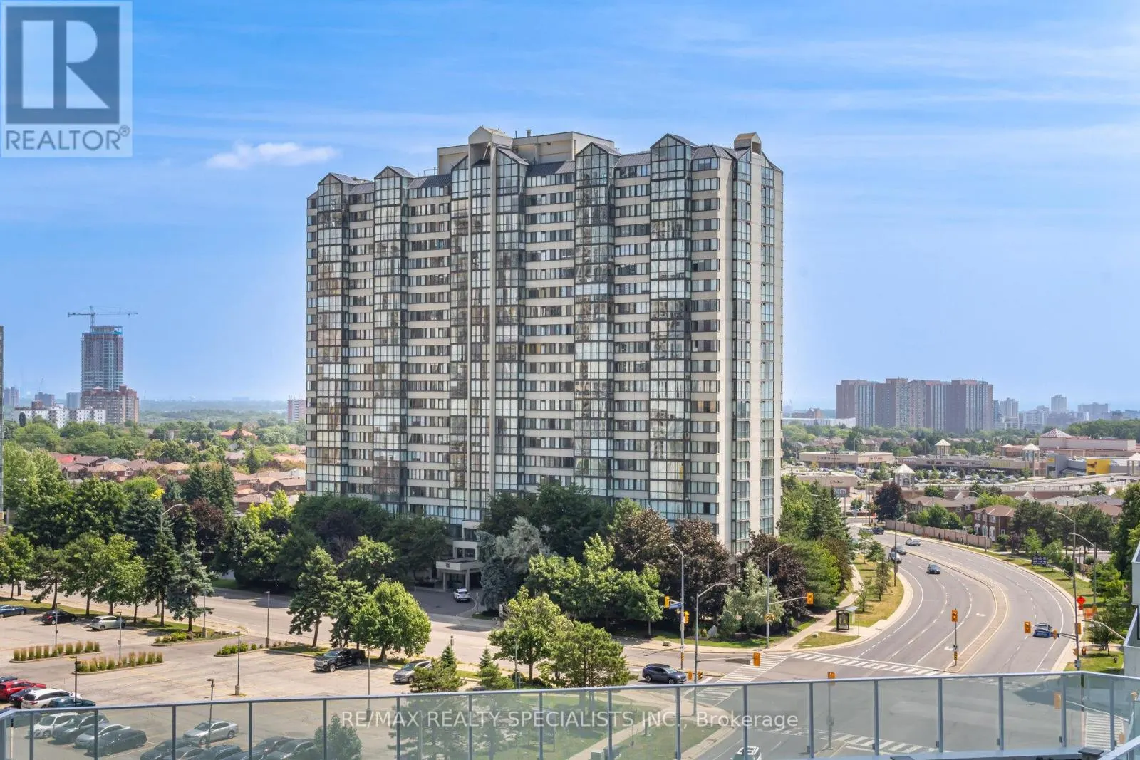 701 - 3900 CONFEDERATION PARKWAY