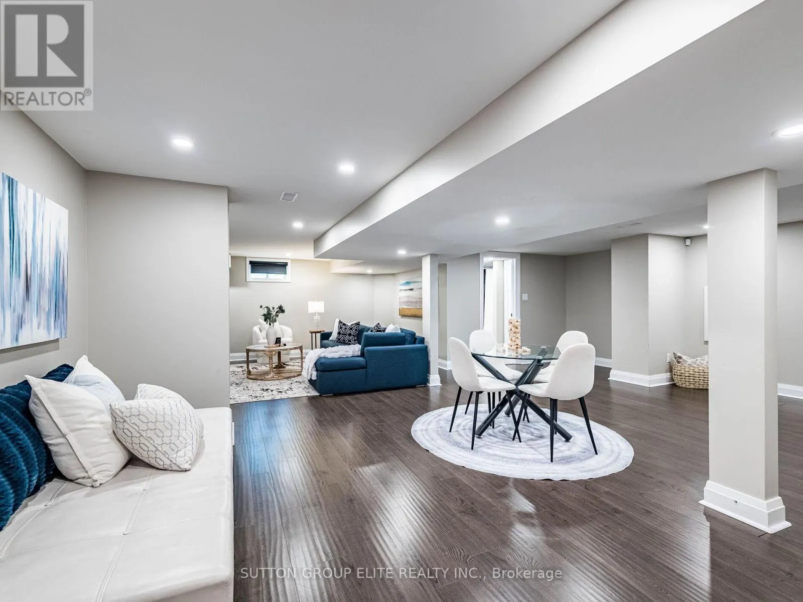 107 MARTHA STREET N