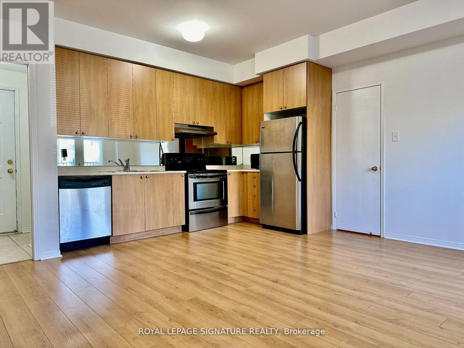 86 - 3088 EGLINTON AVENUE