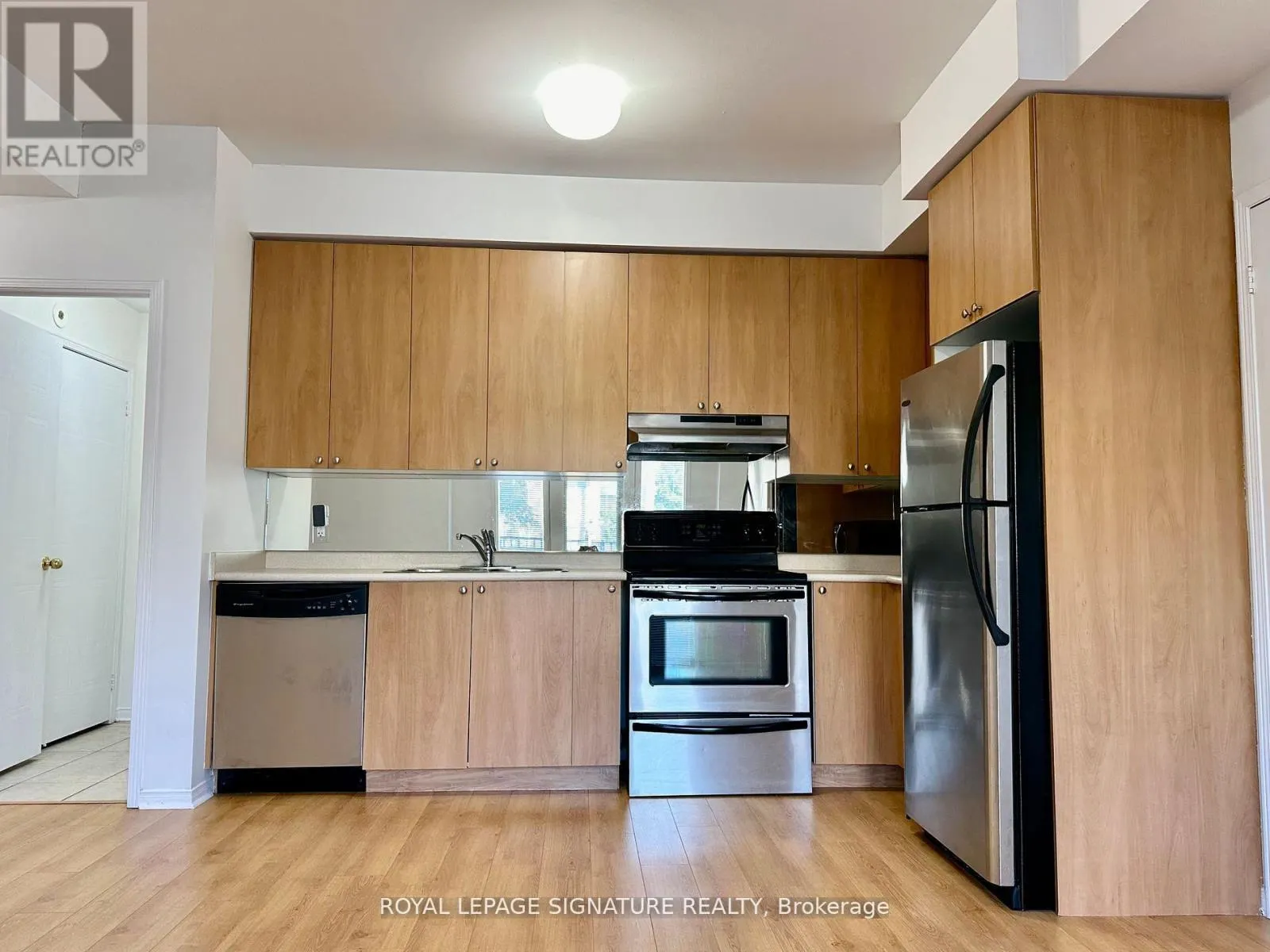 86 - 3088 EGLINTON AVENUE