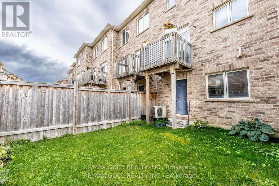 34 ROCKBROOK TRAIL