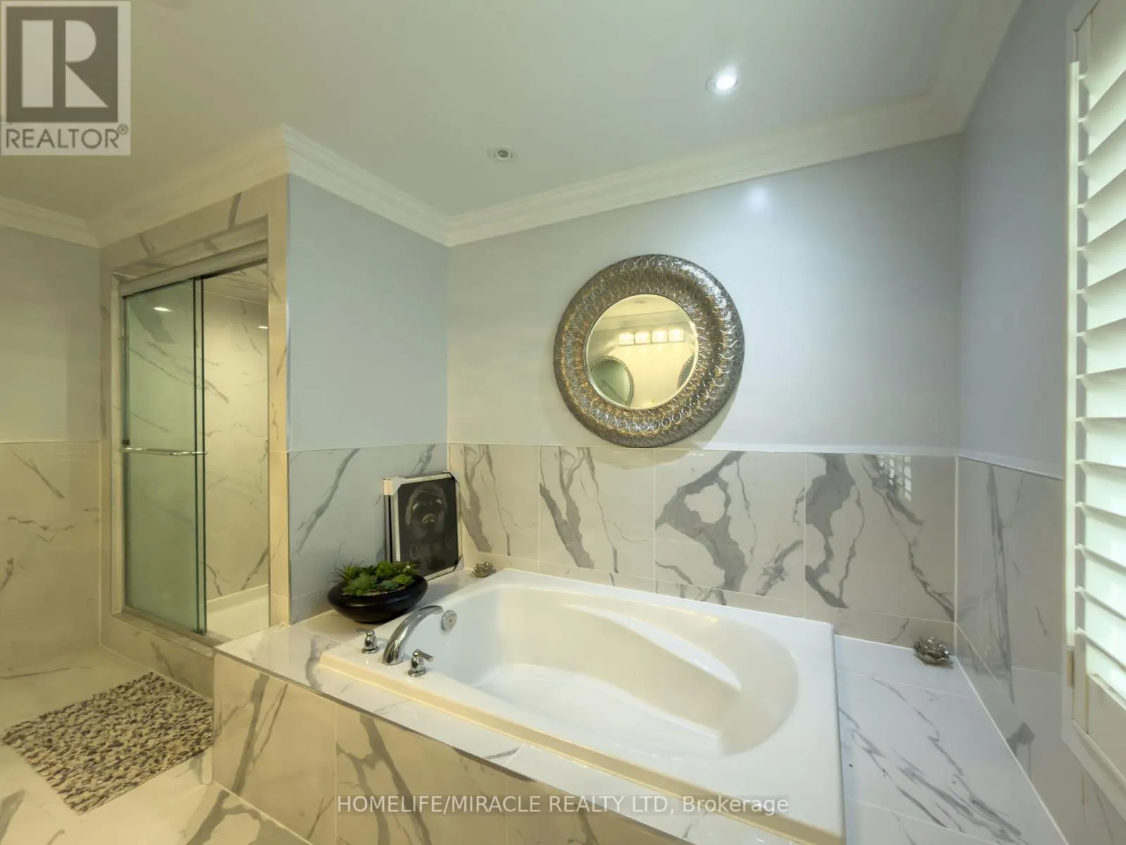 404 QUEEN MARY DRIVE