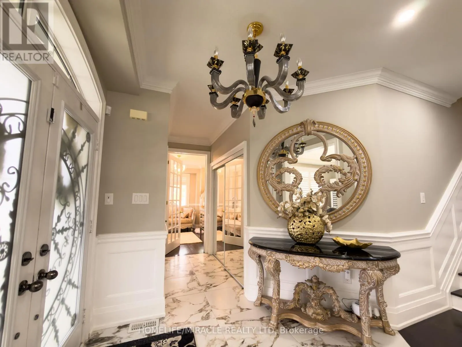 404 QUEEN MARY DRIVE