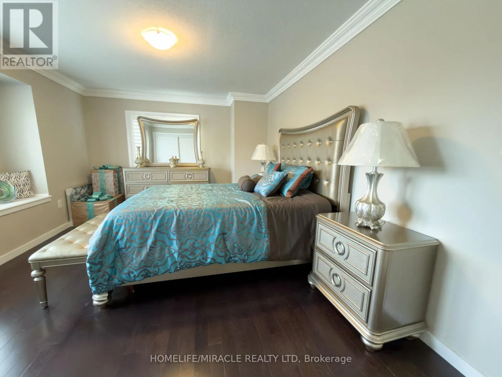 404 QUEEN MARY DRIVE