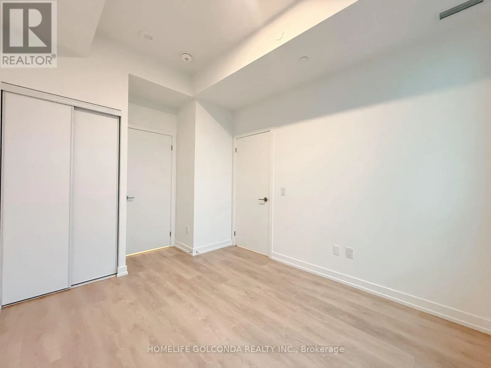LPH20 - 1100 SHEPPARD AVENUE W