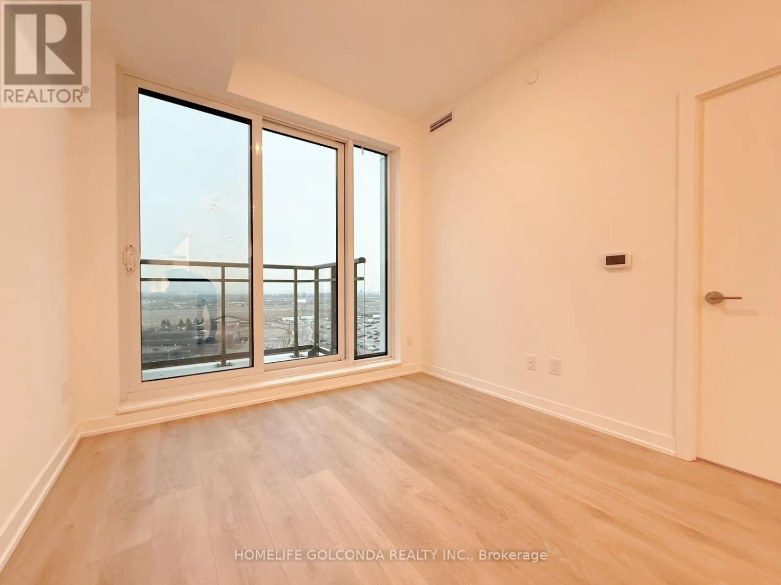 LPH20 - 1100 SHEPPARD AVENUE W