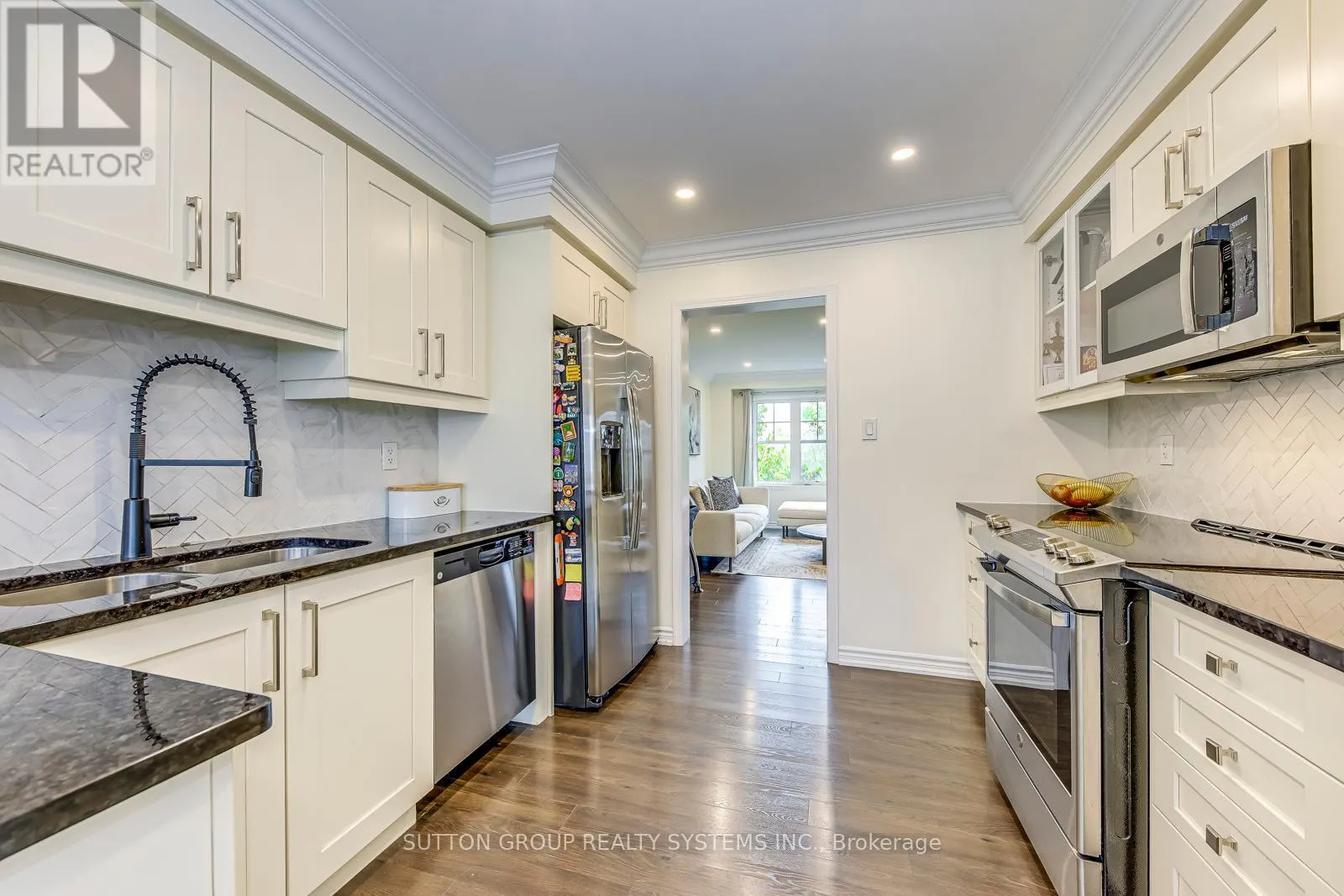 33 - 3002 PRESERVE DRIVE, UNIT 33 DRIVE