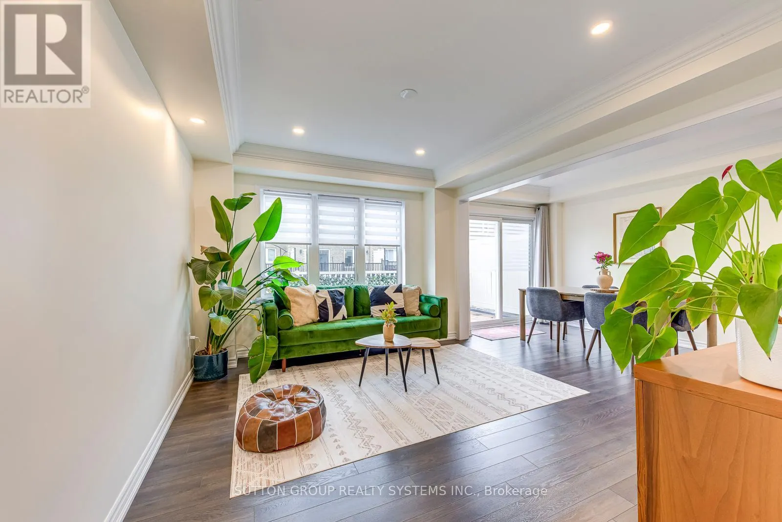 33 - 3002 PRESERVE DRIVE, UNIT 33 DRIVE