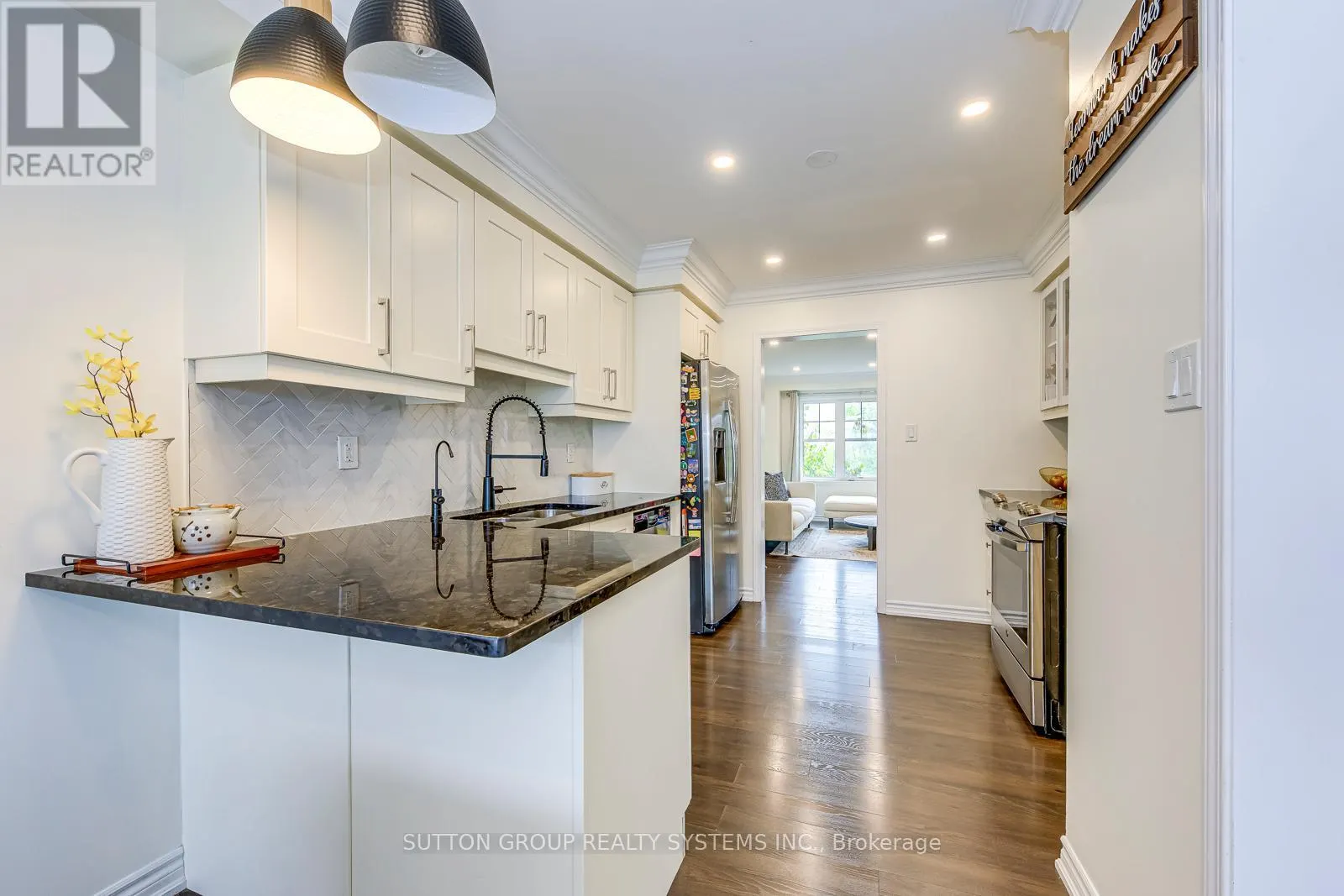 33 - 3002 PRESERVE DRIVE, UNIT 33 DRIVE