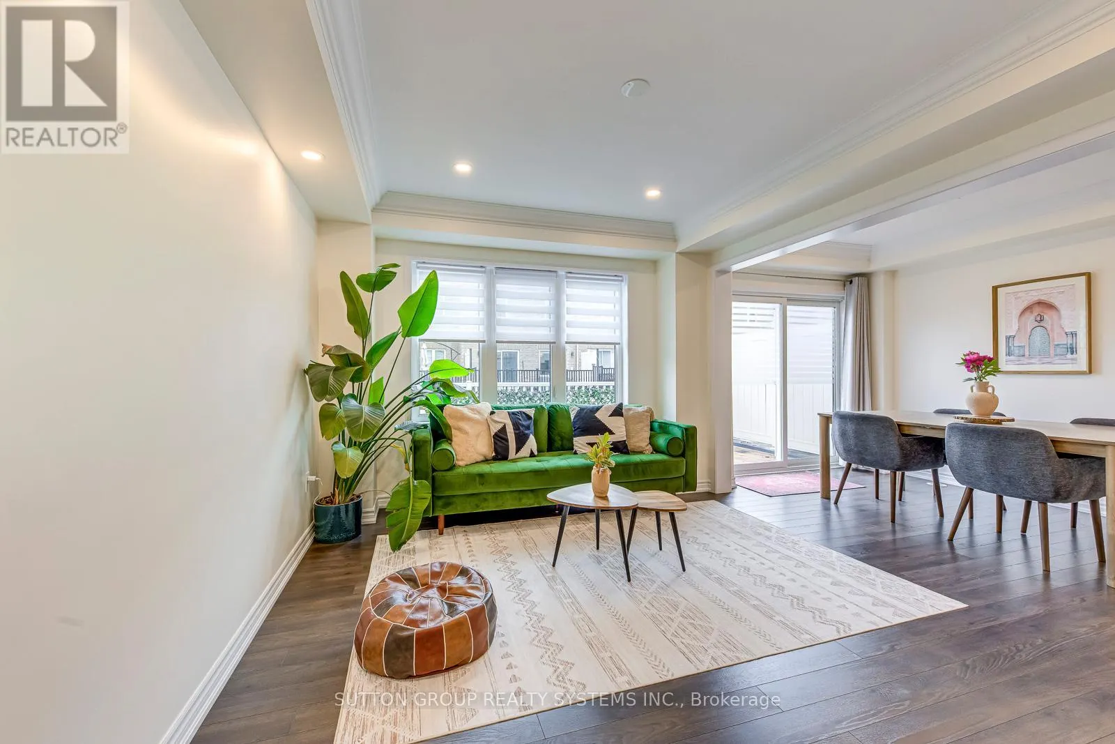 33 - 3002 PRESERVE DRIVE, UNIT 33 DRIVE