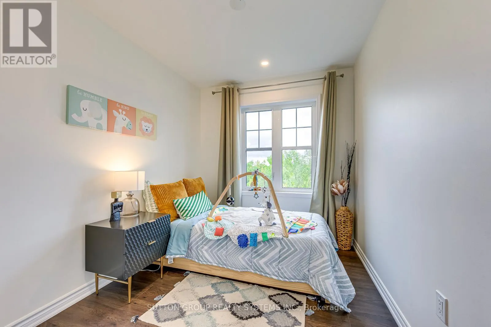 33 - 3002 PRESERVE DRIVE, UNIT 33 DRIVE