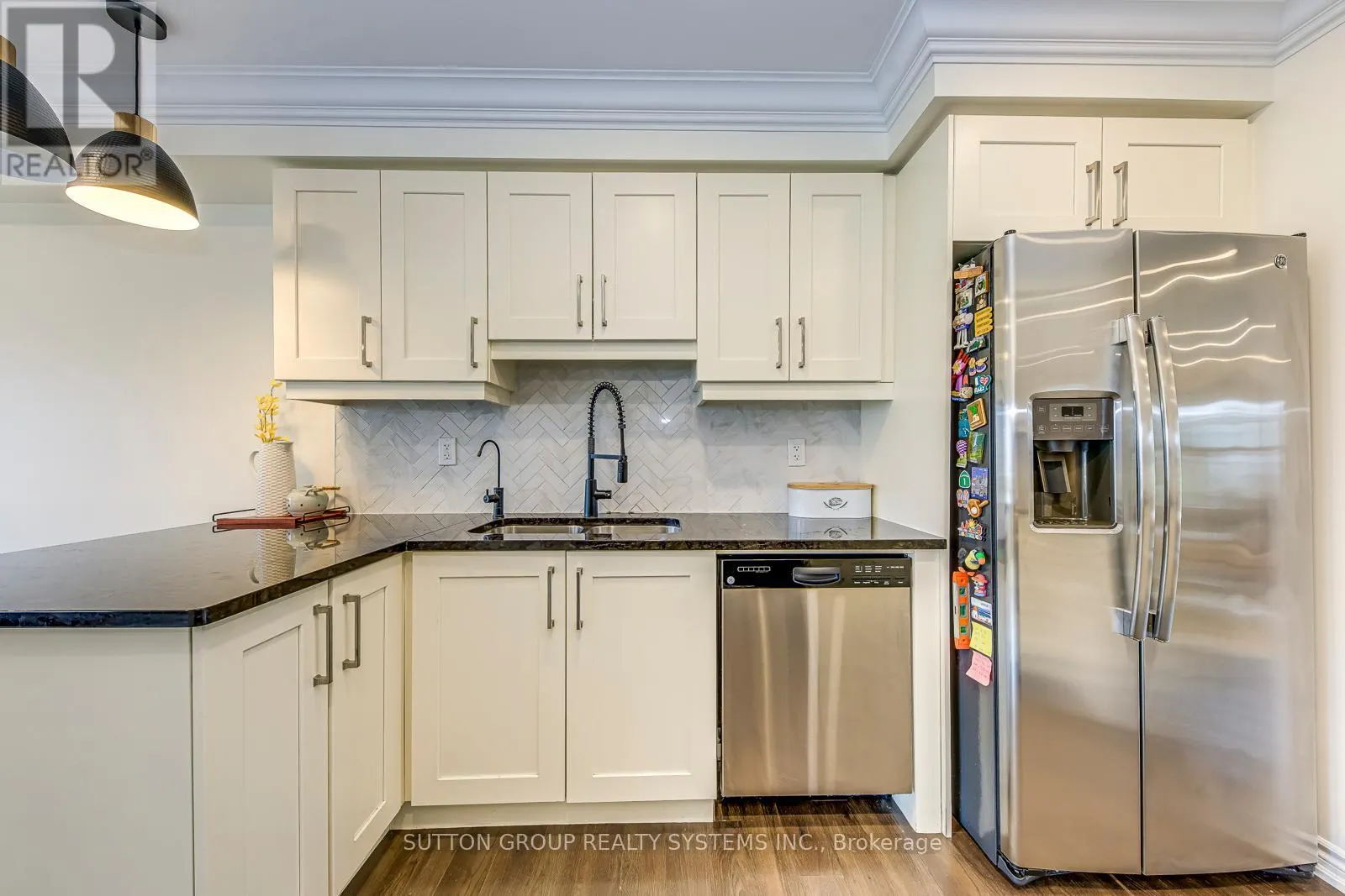 33 - 3002 PRESERVE DRIVE, UNIT 33 DRIVE