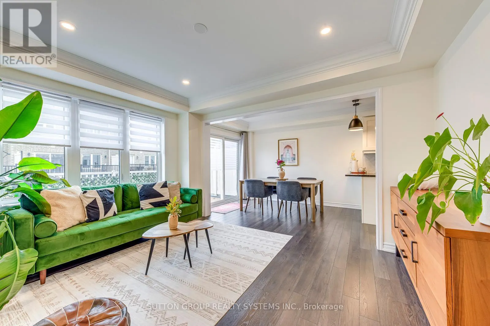 33 - 3002 PRESERVE DRIVE, UNIT 33 DRIVE