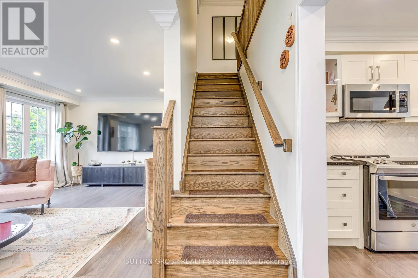 33 - 3002 PRESERVE DRIVE, UNIT 33 DRIVE